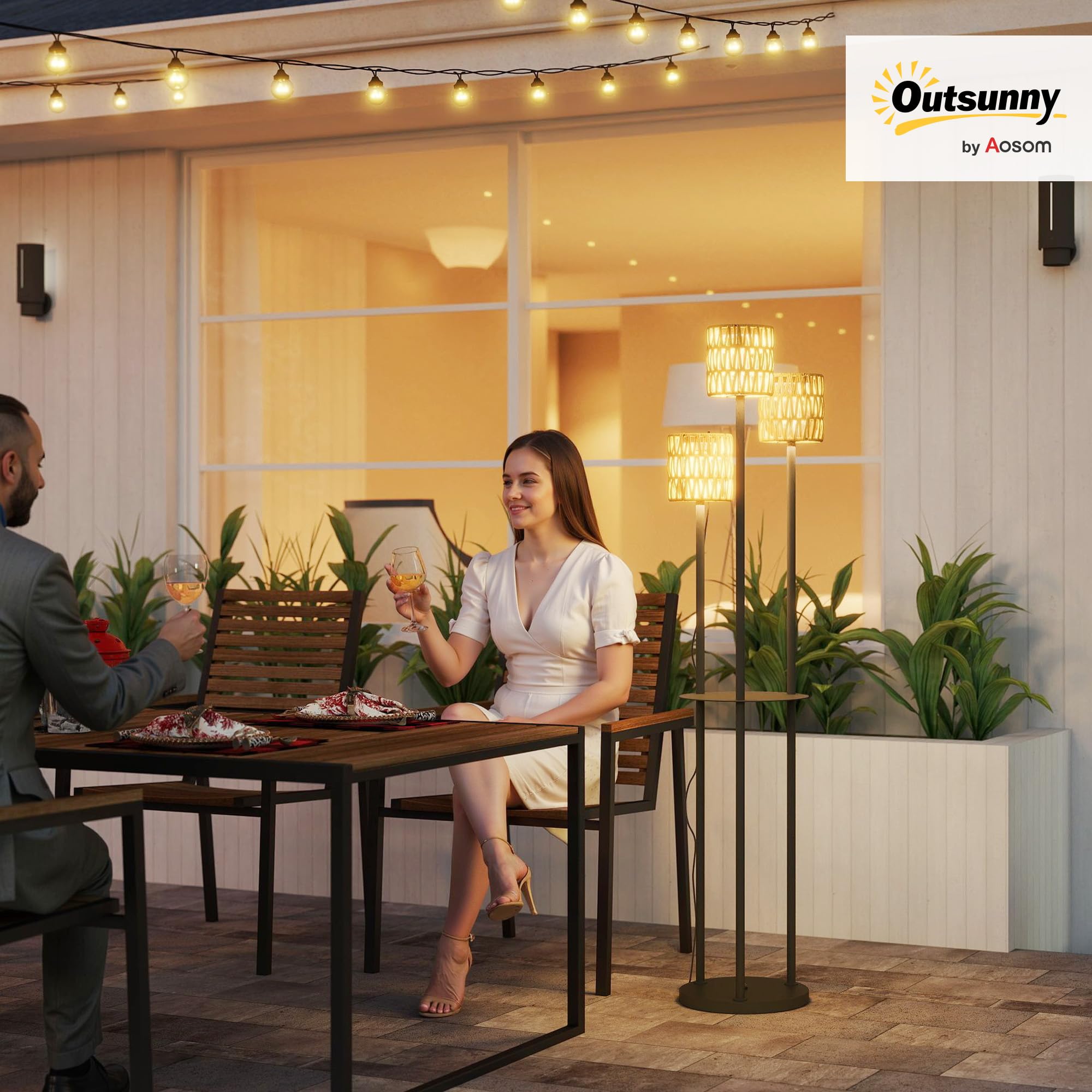 Outsunny Lampada da Terra Solare a 3 Luci Stile Boho con Base Rotonda e Ripiano Centrale, Lampada da Esterno Salotto in Rattan PE e Acciaio, IP44, per Camera da Letto Soggiorno, Nero e Giallo