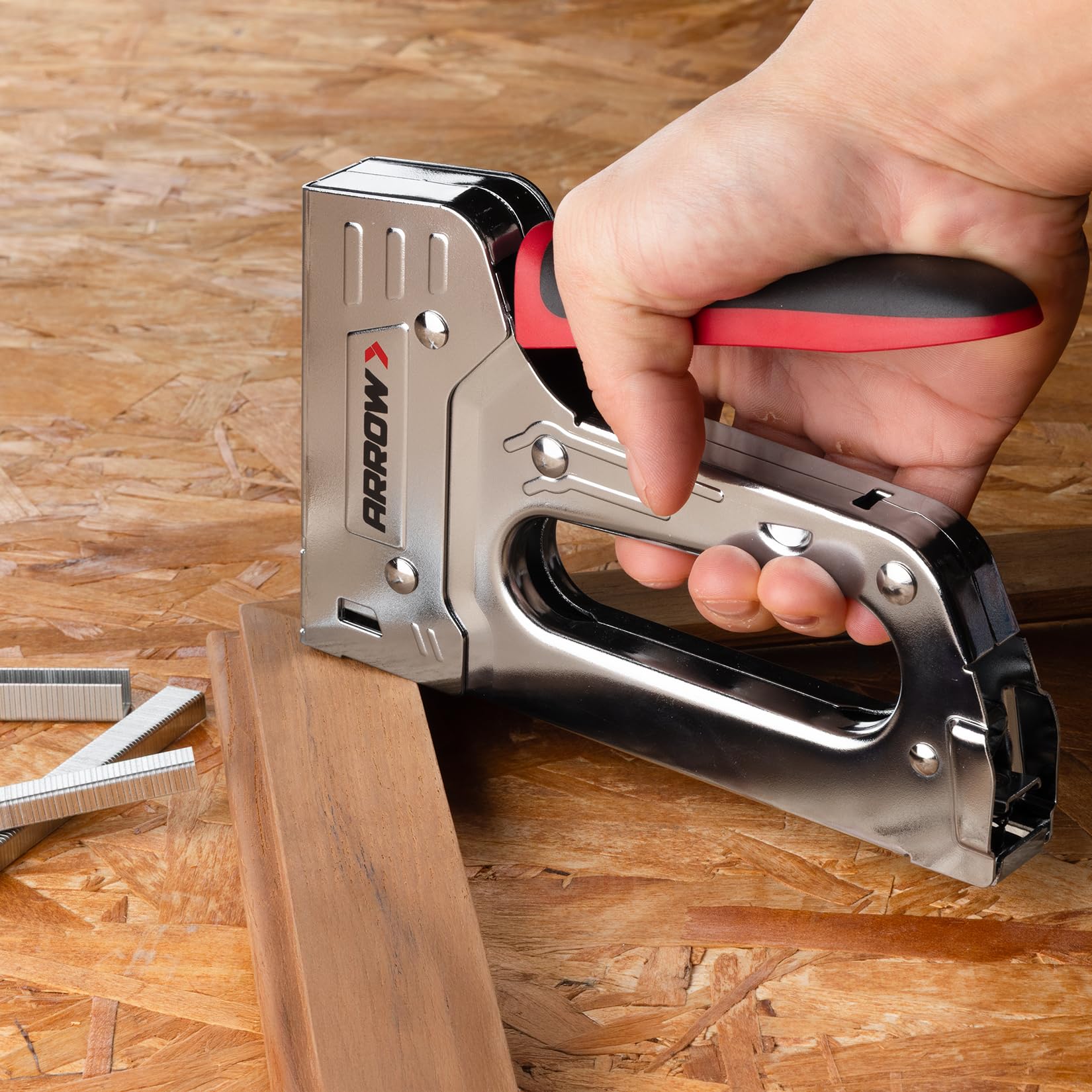 Arrow T50ACD Kit De Pistolet Agrafeur électrique Avec 3750 Agrafes T50 1/4", 3/8", 1/2", Pour Tapisserie D'ameublement Professionnelle Et Projets De Bricolage