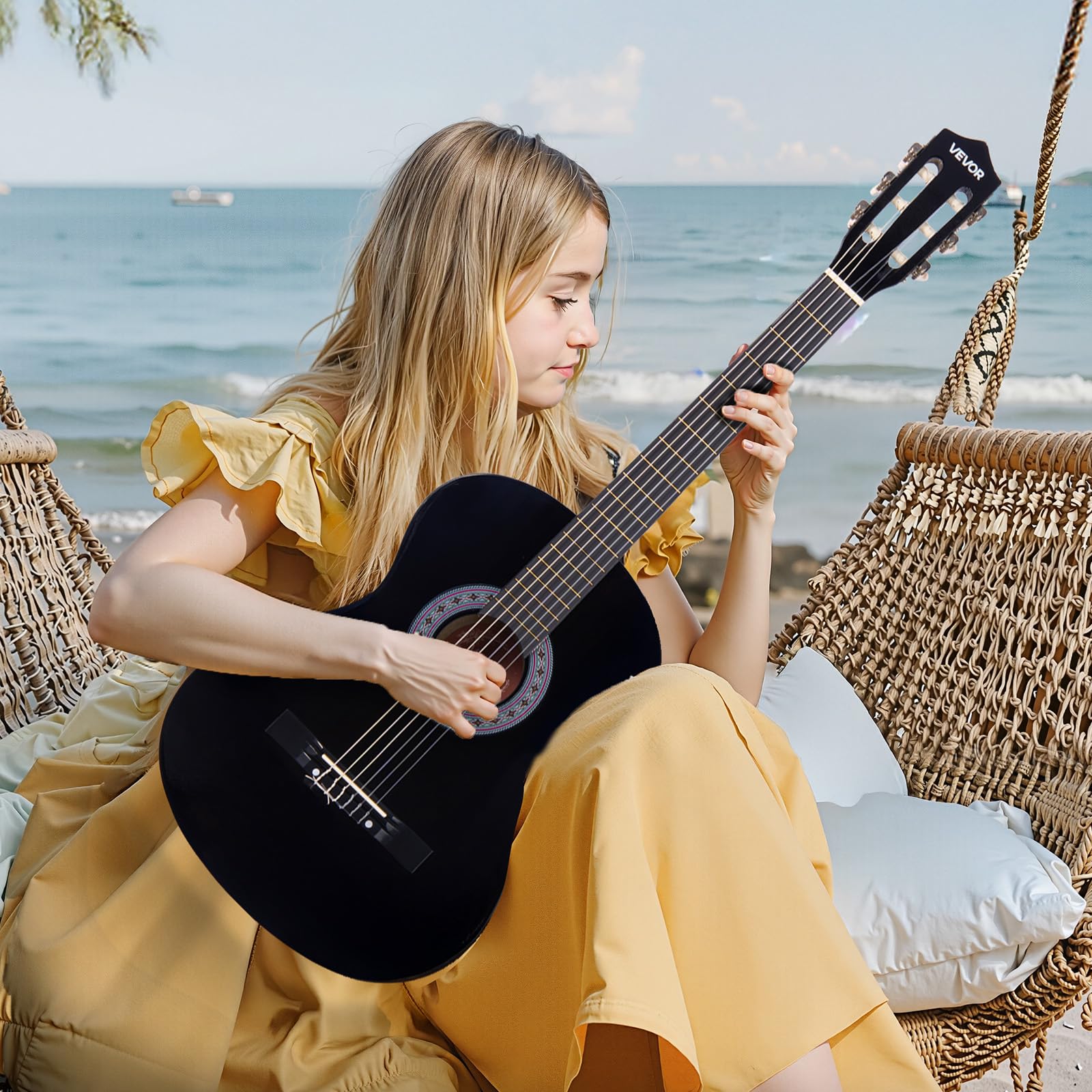 VEVOR Guitare Classique Débutants, 96 cm, avec Cordes Nylon, Housse de Transport, Sangle, Accordeur, Cordes Supplémentaires, Médiators, Capodastre, en Tilleul, pour Adolescent, Adulte, Étudiant, Noir