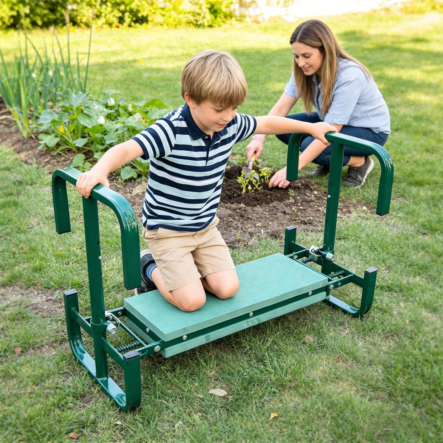 Garden Kneeler and Seat, Height Adjustable Foldable Gardening Stool Bench with 2 Tool Pouches for Kneeling Sitting, Gardening Gifts for Women Mom Men Seniors, Kneeling Pad (Green)