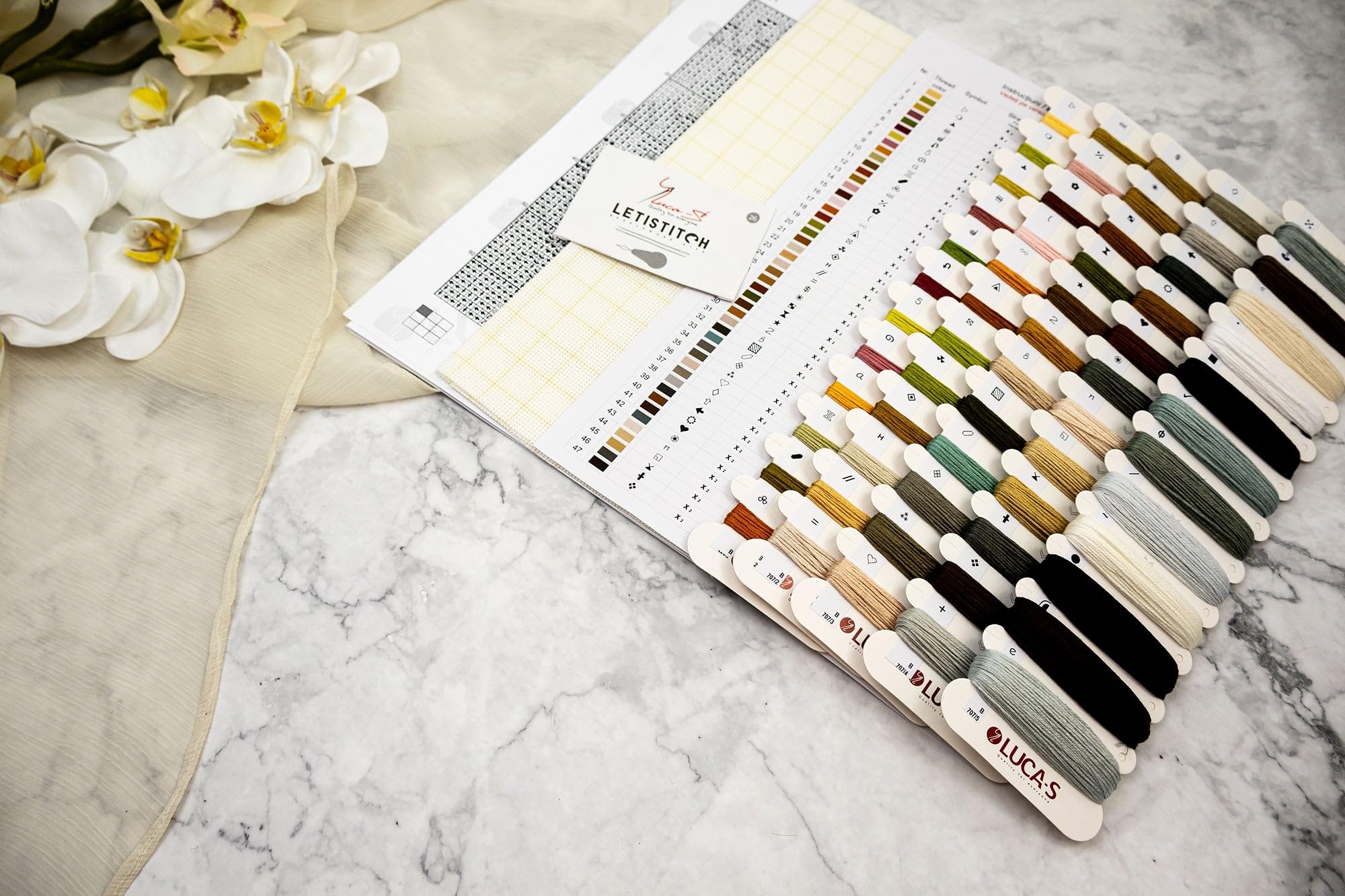 Luca-S Petit Point Kit Gold - Tajemnicze magnolie, G707