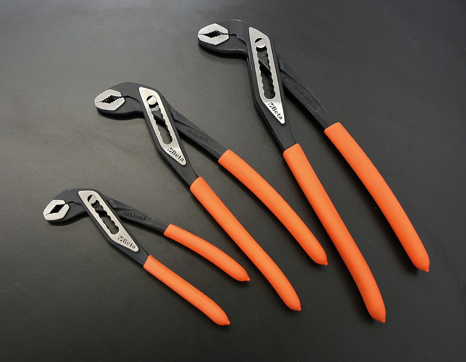 Beta 1048N 6 Inch Slip Joint, Groove Joint Pliers, Chrome Vanadium Steel, Slip-proof PVC Handles, Jaw Capacity 31-36 mm