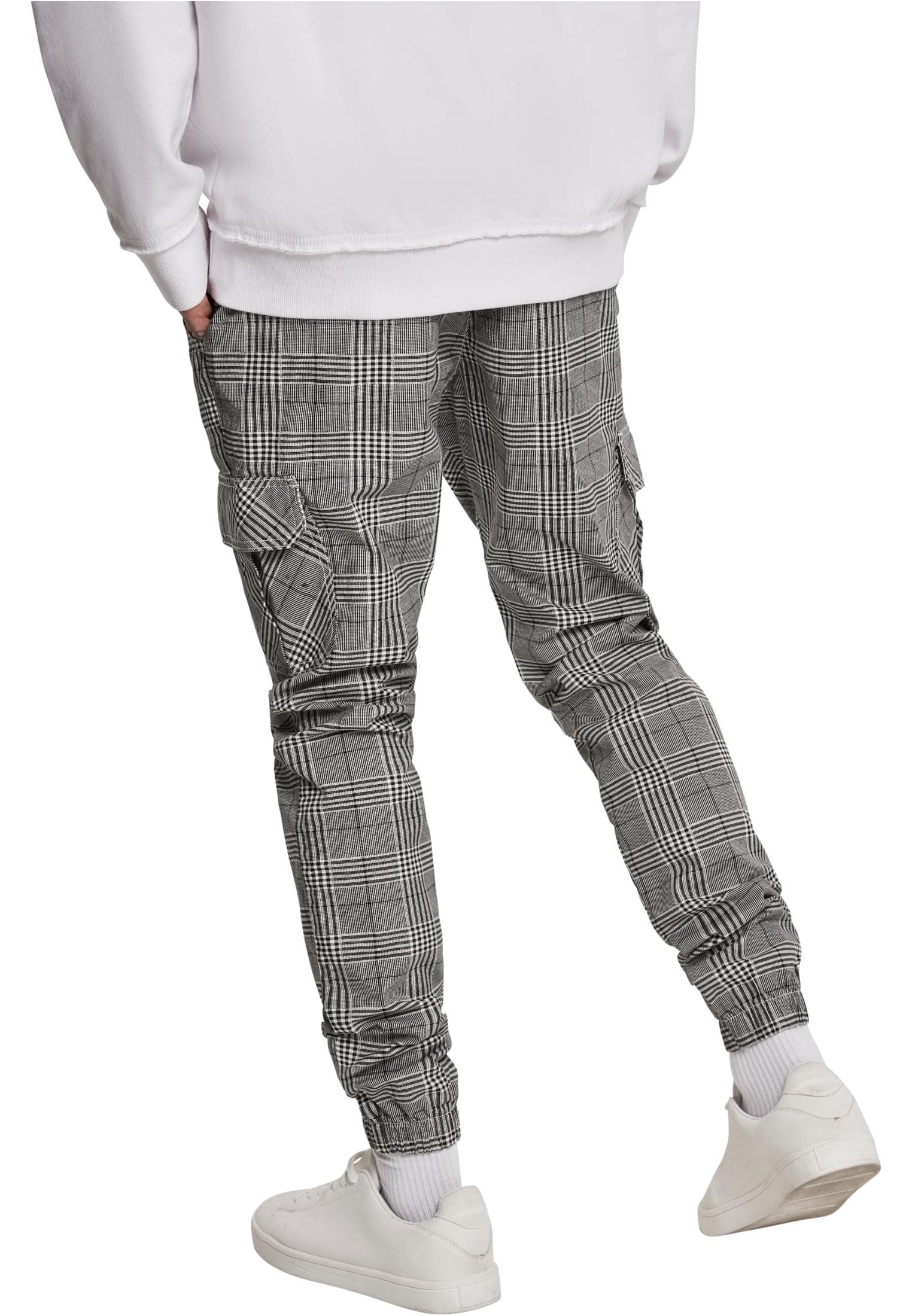 Urban Classics Pantalones cuadriculados para hombre, pantalones cargo con puños en los tobillos, grandes bolsillos laterales, disponibles en tallas de S a 5XL