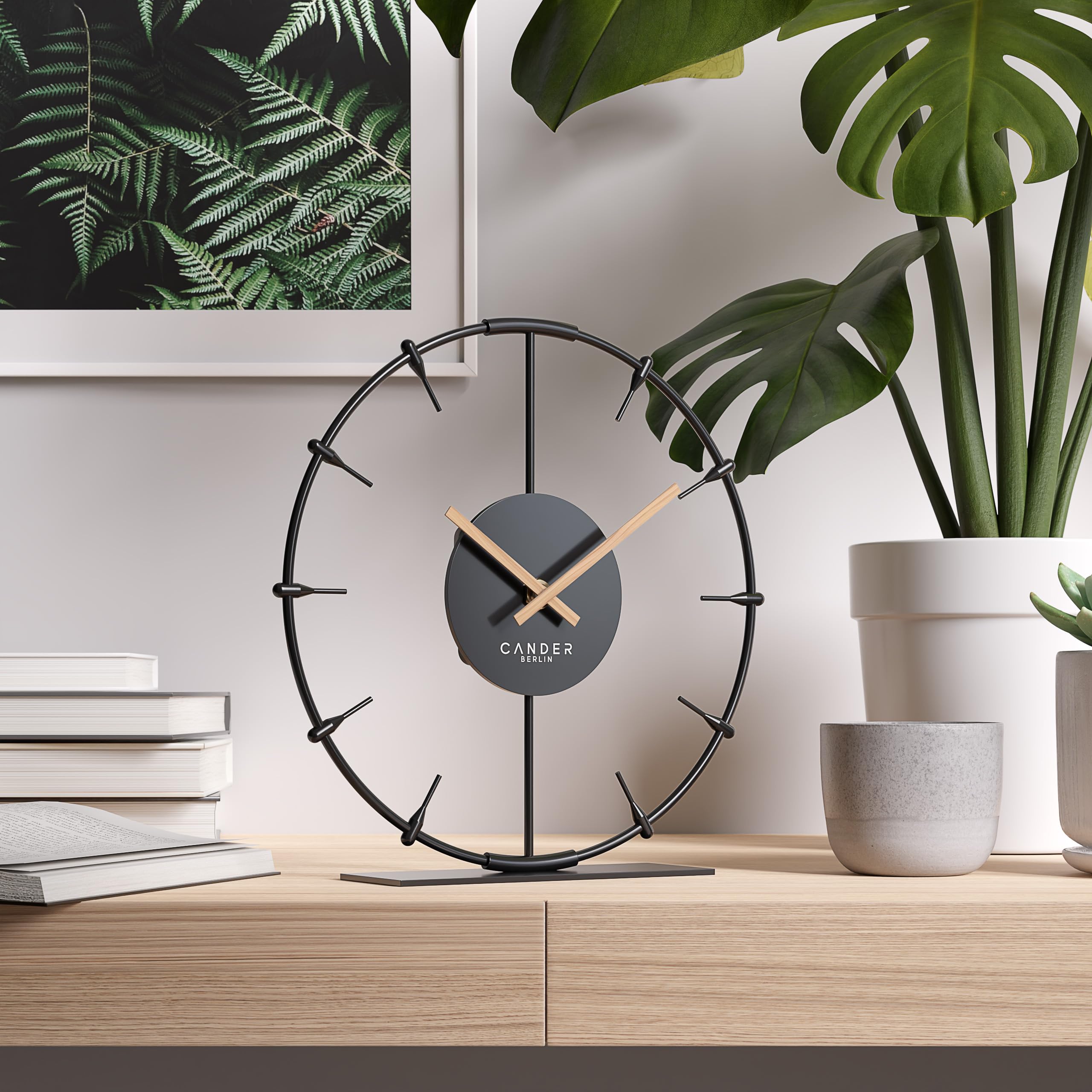 Cander Berlin Ilmera Reloj de mesa silencioso de 22 cm, metal, manecillas de madera, sin ruido de tictac, moderno, negro, salón, cocina, vintage