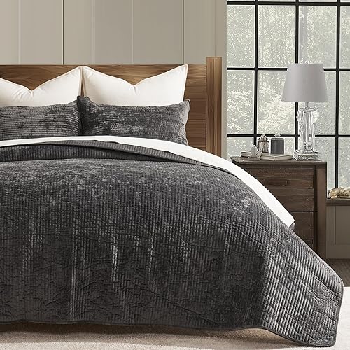 EVERGRACE Velvet Quilt Set Queen Size, Luxurious Soft Quilted Bedding Sets, Lightweight Velvet Comforter for All Season, Striped Channel Bedspread Coverlet with 2 Shams, Washed Black
