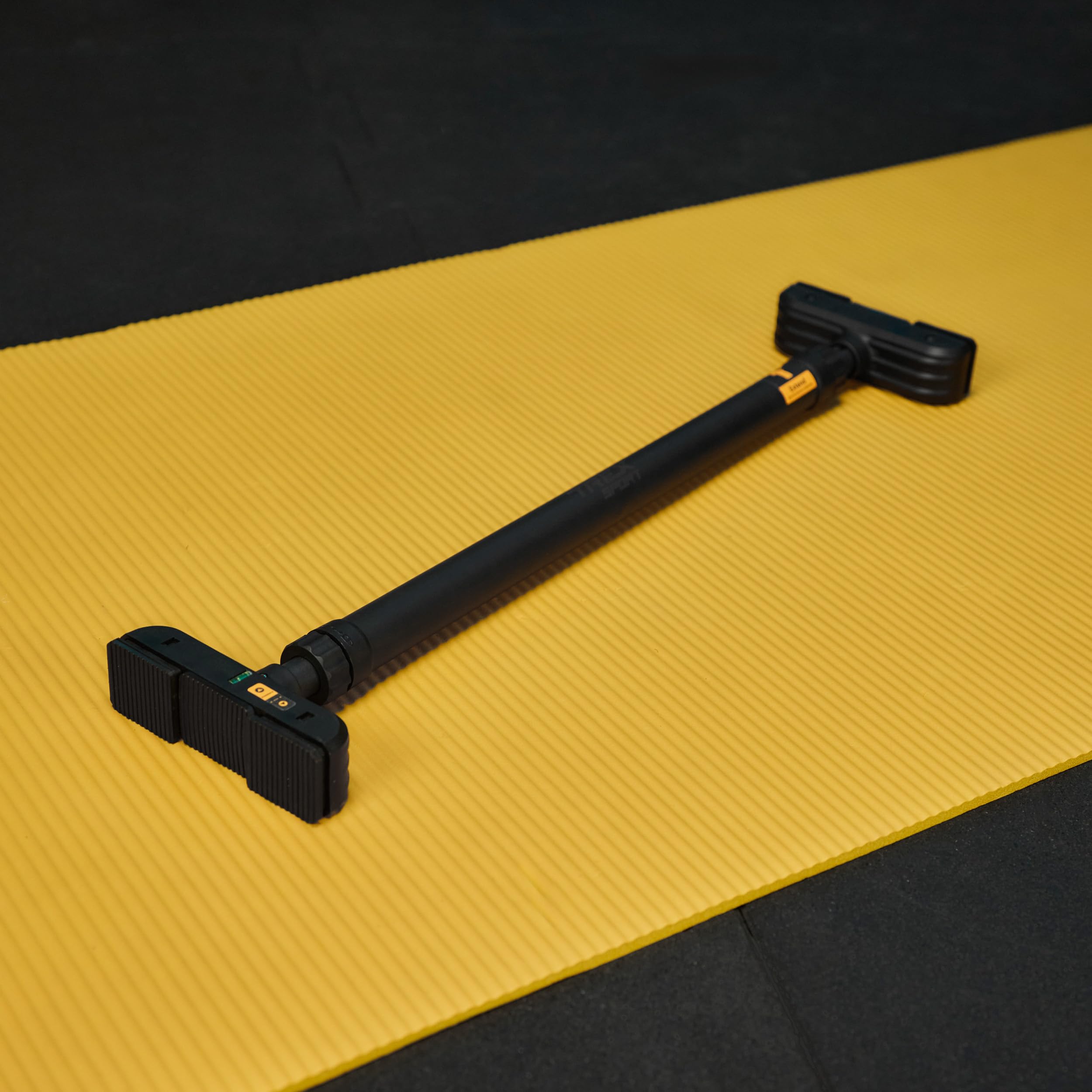 TREX SPORT Türrahmen Wasserwaage Klimmzugstange 72-110cm bis 200kg TX-020PB | Pull Up Bar & Trainingsstange Türrahmen ohne Bohren, Türreck verstellbar für Klimmzüge, stabil, Anti-Rutsch