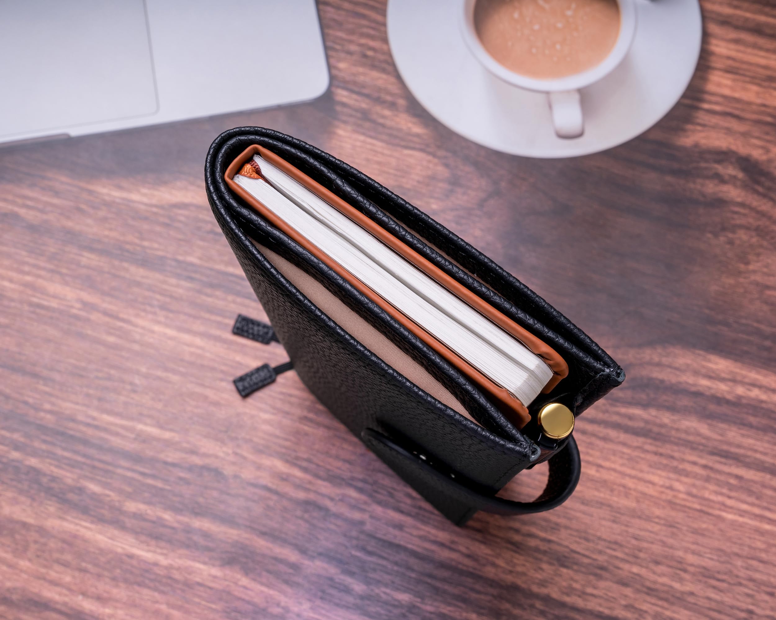Hobonichi Weeks/Weeks Mega - Custodia in pelle con passante per penna, scomparti per carte, tasca posteriore e segnalibri, colore: nero