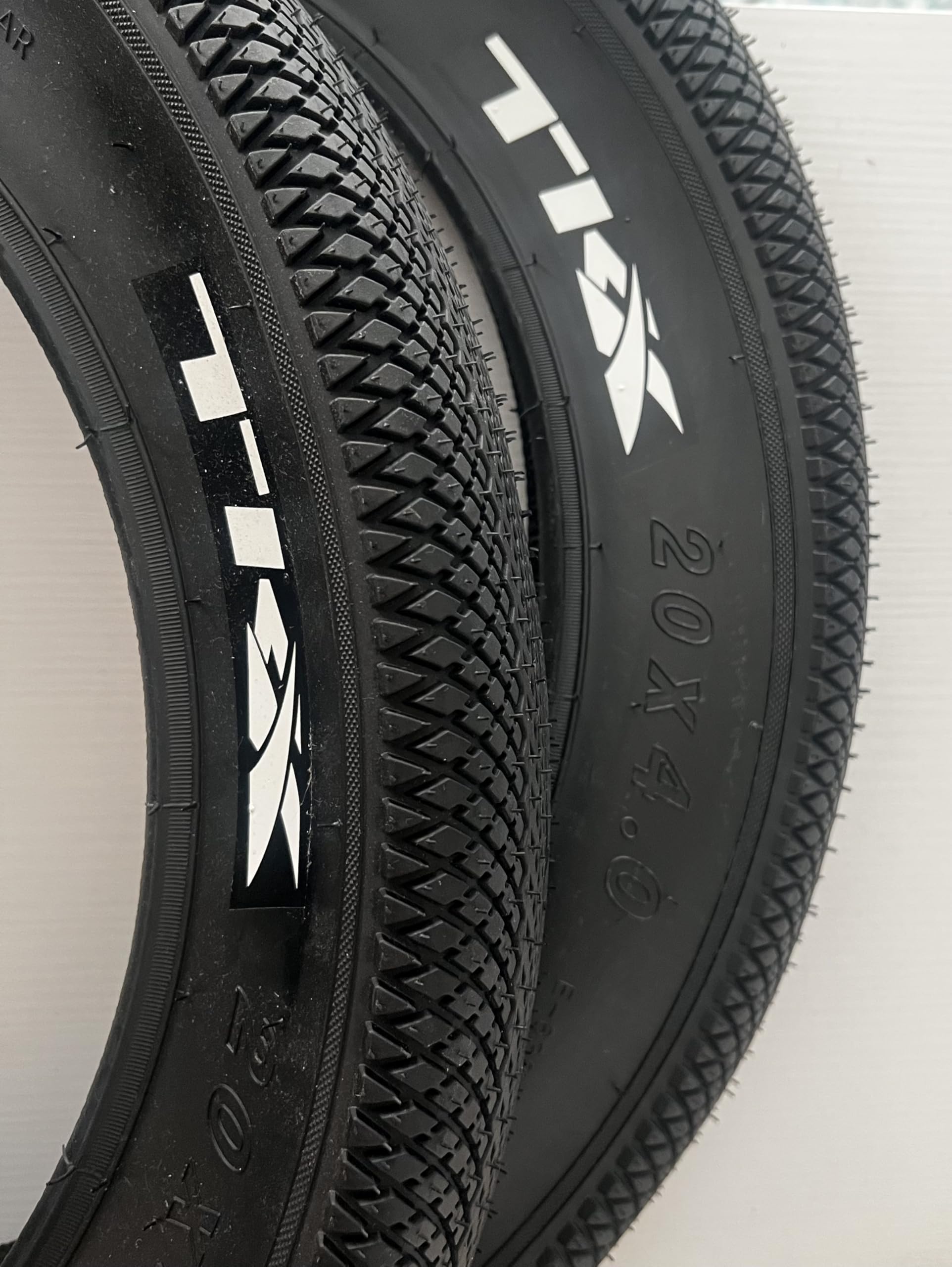 2 COPERTONI 20 X 4.0 RINFORZATI + CAMERE D'ARIA COPPIA PNEUMATICI SLICK FAT BIKE E-BIKE RUOTE 20''