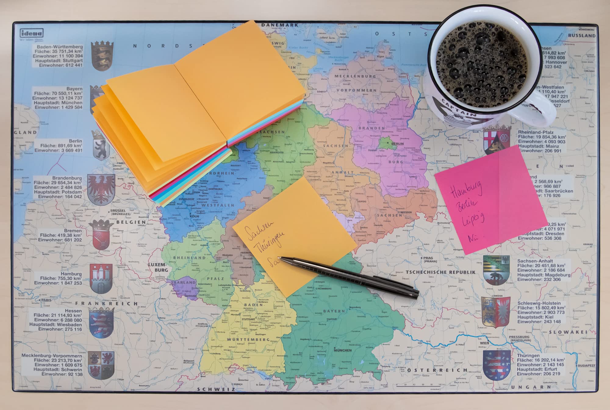 Sous-main Idena Avec Mappemonde - 58,5x38,5 Cm - 2 Poches Transparentes - Parfait Pour Bureau Enfant Et étudiant
