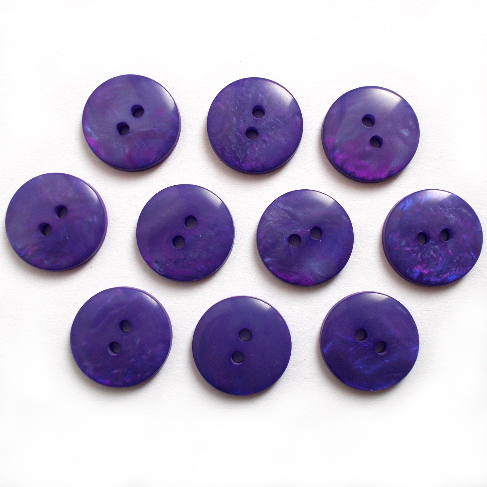 Mother of Pearl Effect Colour Buttons Round 2 Hole Pack of 10 (Purple, 15mm)
