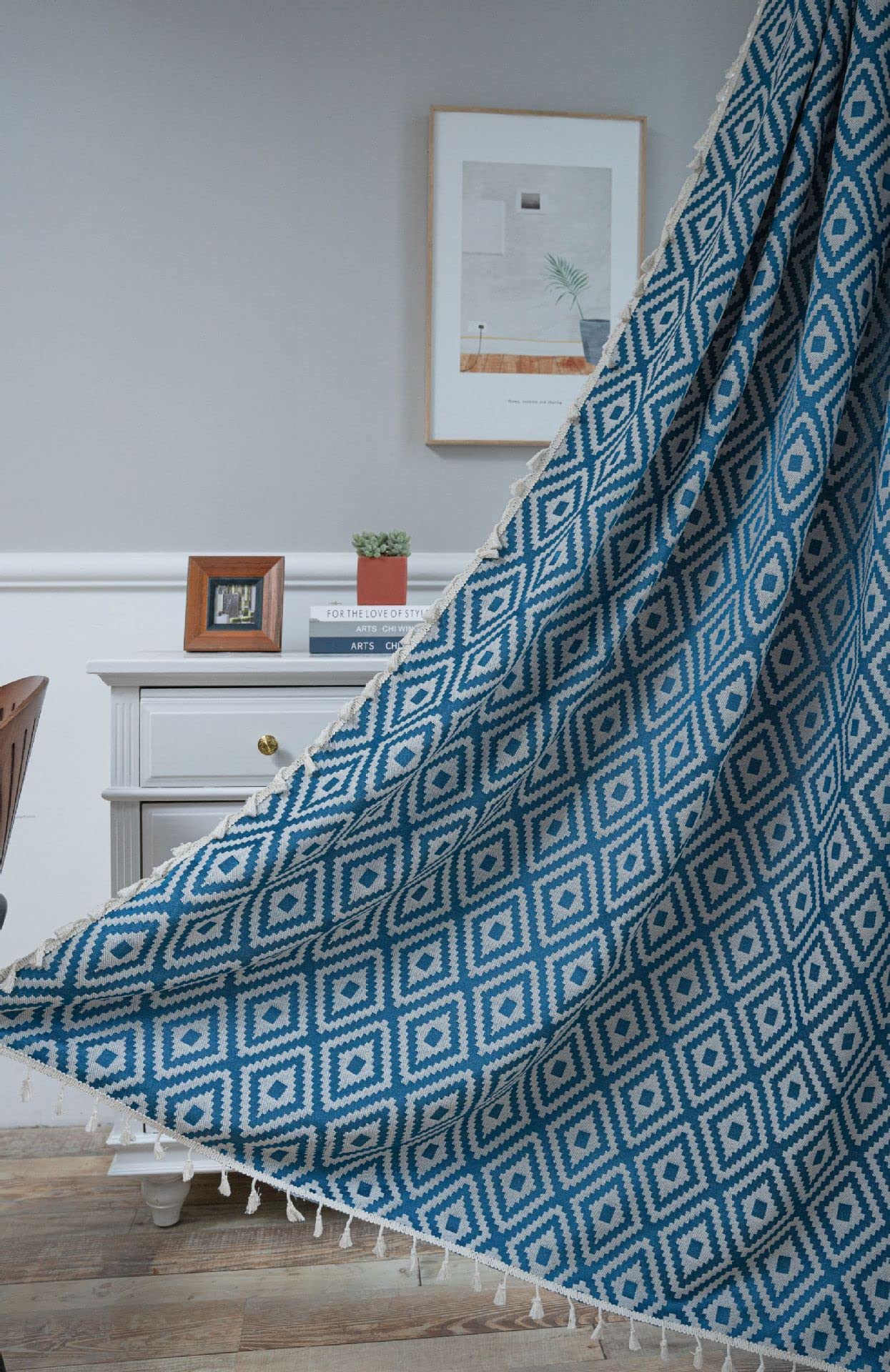 Boho Vorhänge 132×180 cm Blau Gardinen 2er Set Gardinenschals mit Quasten Baumwolle Bestickte Vorhang Blickdicht Geometrische Muster Verdunkelungsvorhänge für Morden Schlafzimmer Wohnzimmer