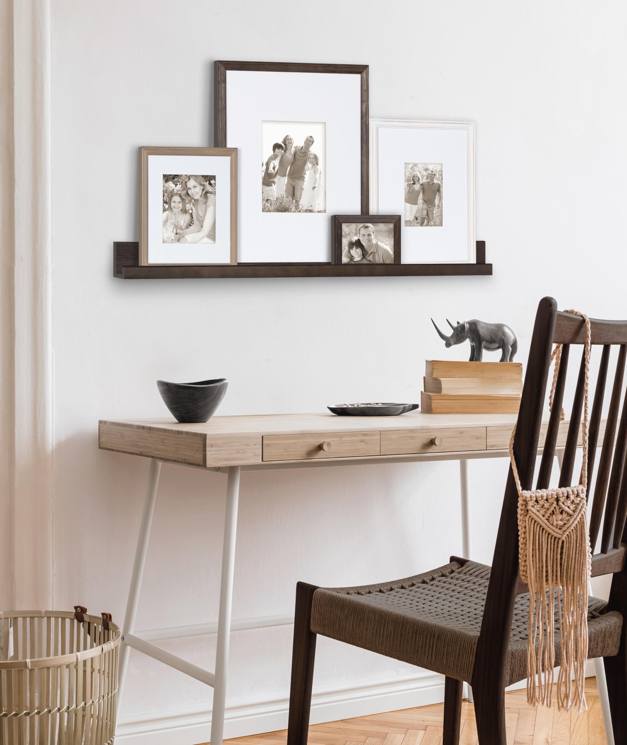 Kate and Laurel Bordeaux ギャラリーウォールフレームキット 10個セット 各種サイズフレーム付き モダンファームハウス仕上げ : Kate and Laurel Bordeaux Gallery Floating Shelf and