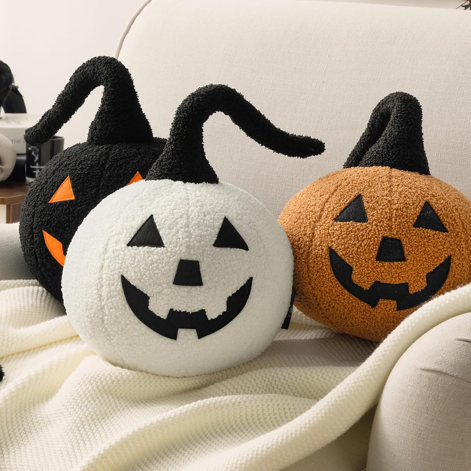 Phantoscope Happy Halloween Pumpkin Shaped Throw Pillow, Teddy Fleece Jack-o’-Lantern Pumpkin Pillow, Ultra Soft Sherpa Fall Decorative Halloween Cushion Pillow, Off White, 9.5 x 9.5 inches
