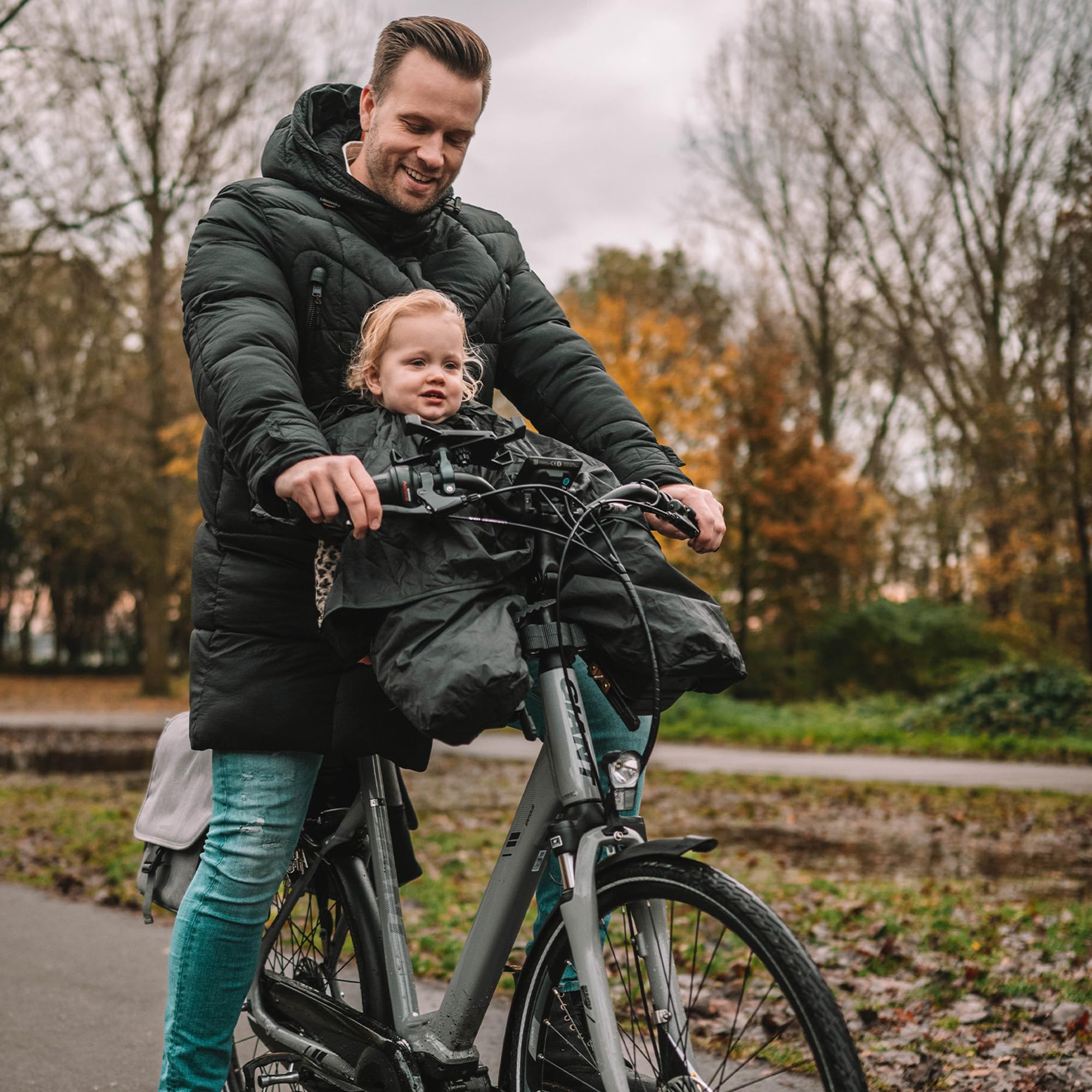 DERYAN Bike-A-Way - Chancelière unique, belle et chaude - Facile à utiliser - Avec poncho - Protège votre enfant du froid, de la pluie et de la neige - Idéal par temps changeant