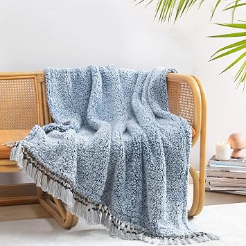 HORIMOTE HOME Ultra Soft Cozy Fleece Sherpa Throw Blanket, Lightweight Warm Decorative Throw with Tassel, Ombre Blue Reversible Boho Blanket for Sofa, Couch, Bedroom,Travel, 152x203cm