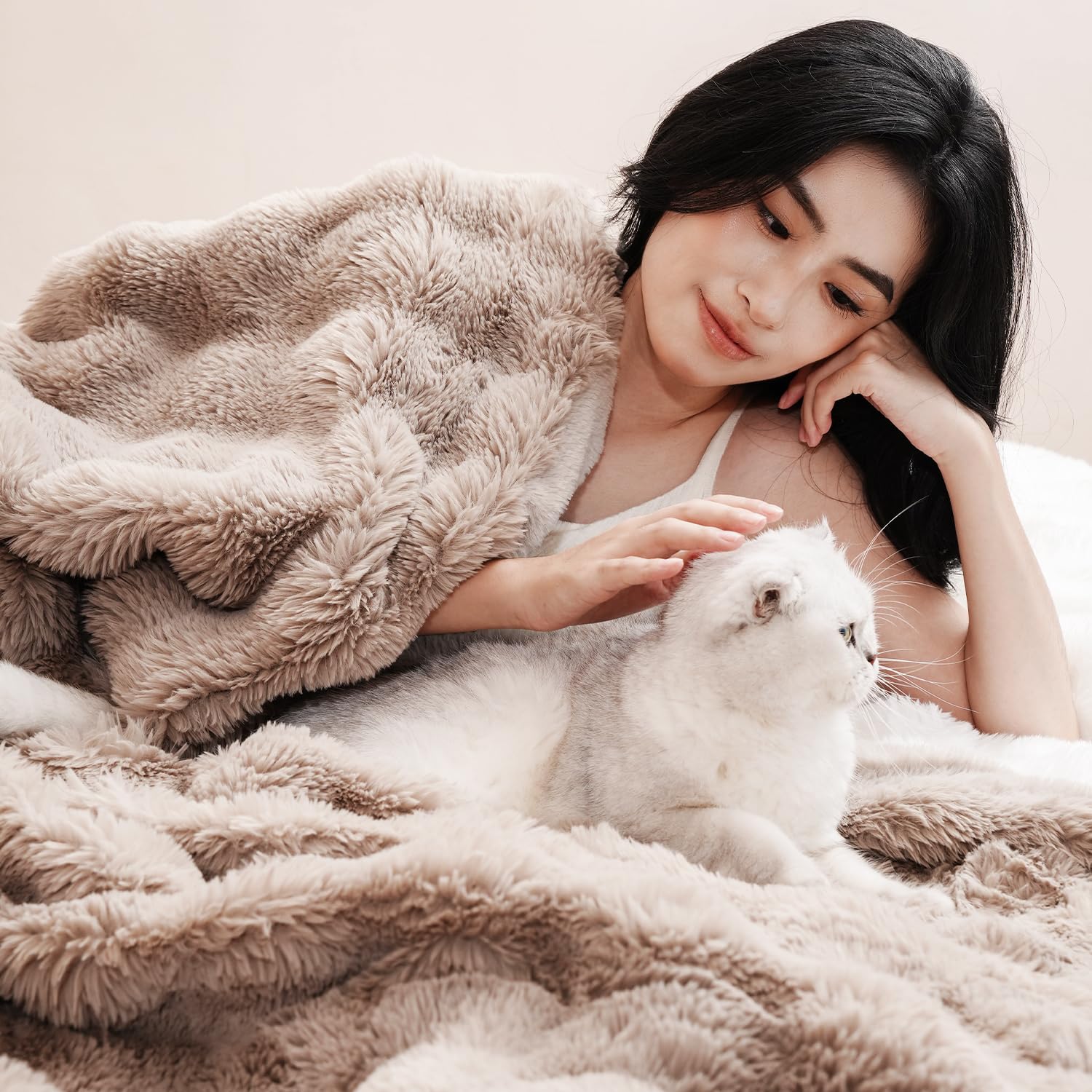 Amazon｜konciwa 毛布 ふわとろ 洗える シングル 軽量速暖 秋冬用