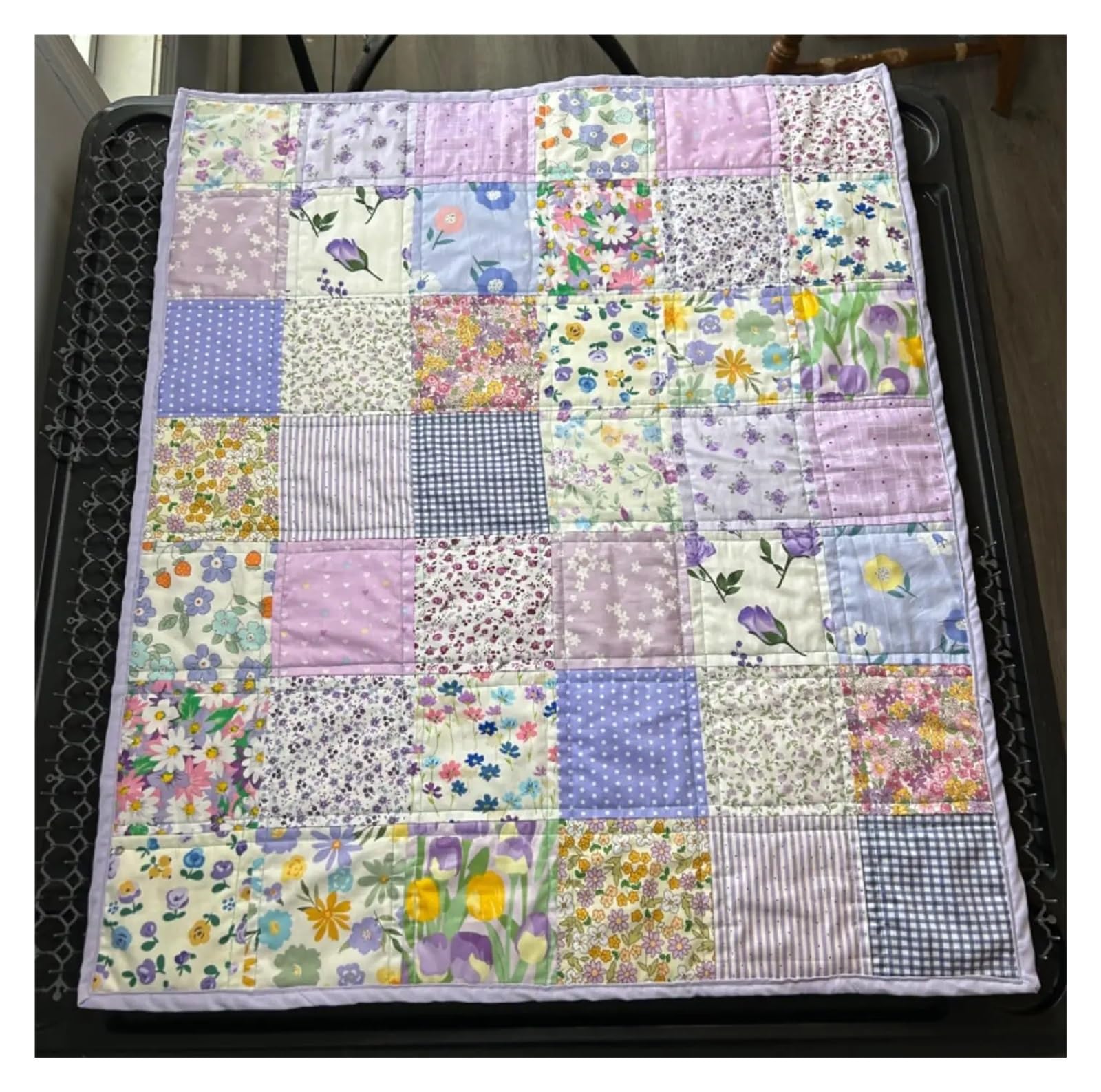 Patchwork Stoffe 42 Stück lila gesteppte Stoffquadrate, 12,7 x 12,7 cm, vorgeschnittener gesteppter Stoff, Blumen-Patchwork