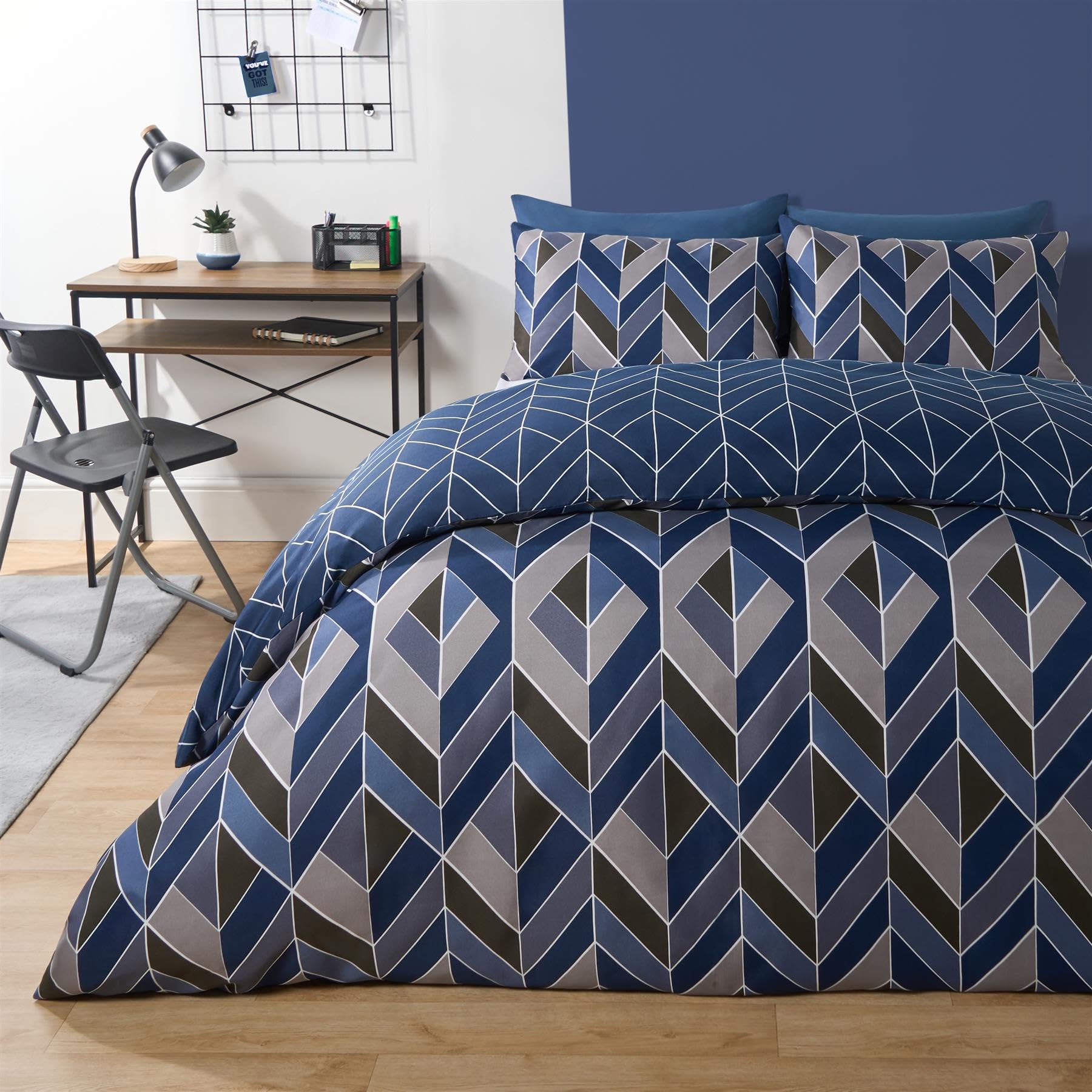 OHS King Size Duvet Set Abstract Chevron Reversible, Ultra Soft Cosy Warm Fabric Stylish Abstract Chevron Pattern Modern King Size Duvet Set & 2 Pillowcases, Navy