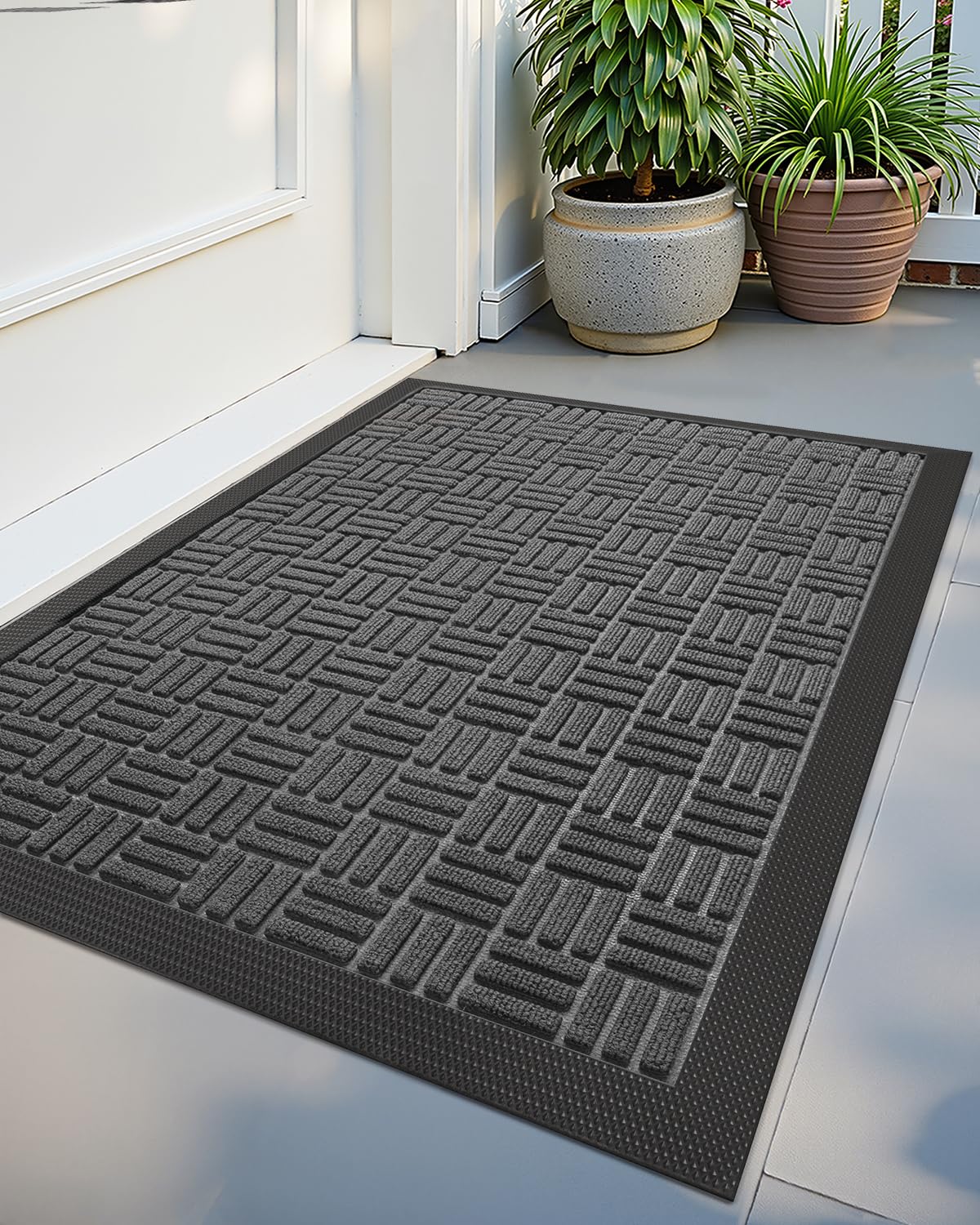 Color&Geometry Front Door Mat 45 x 75 cm, Outdoor Doormat for Home Entrance, Outside Entry Exterior Floor Heavy Duty Non-Slip Welcome Matt for Patio Waterproof - Black