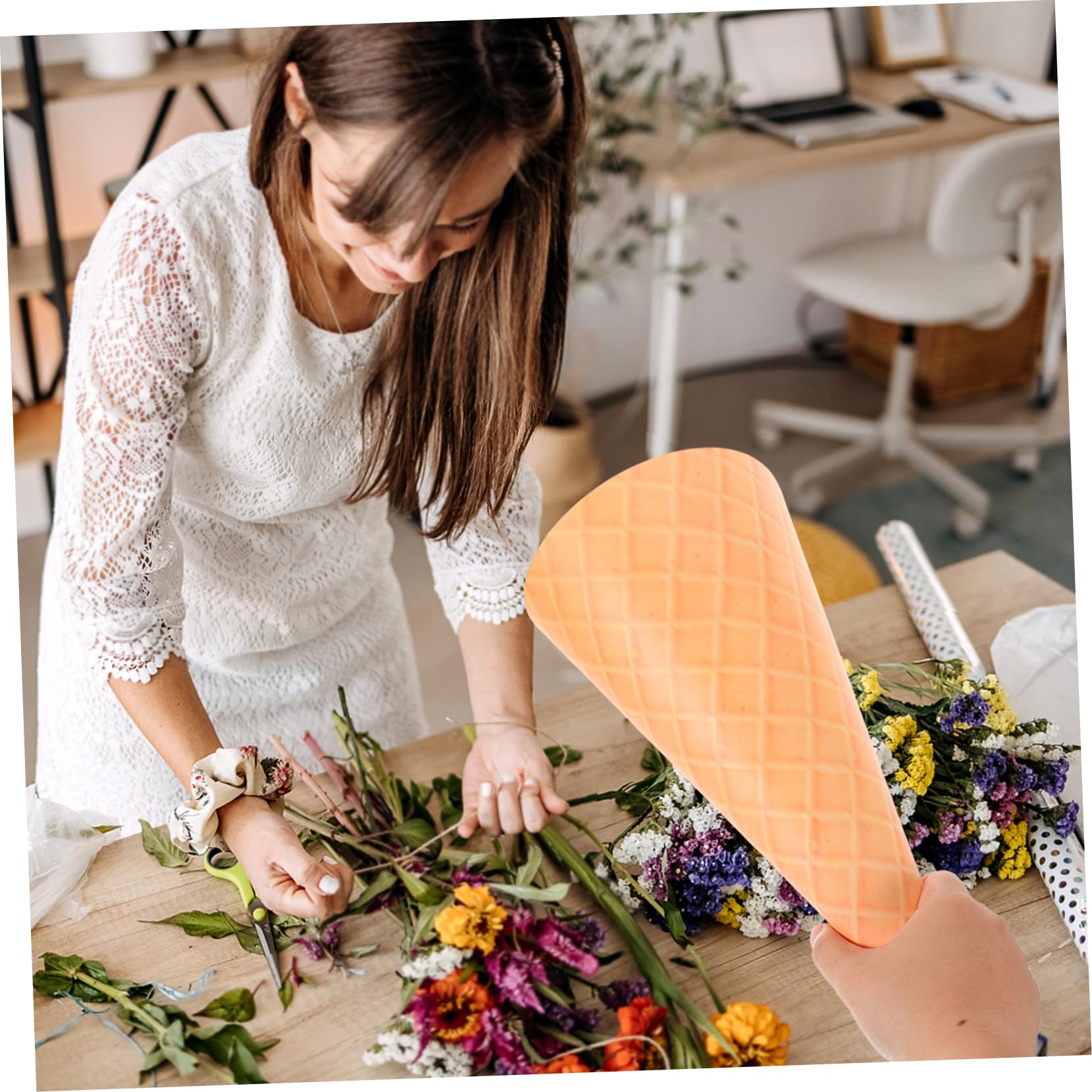 WHAMVOX 10x Cônes Papier Élégants Chocolat - Enveloppes Mariage Pour Bouquets, Confettis & Pétales