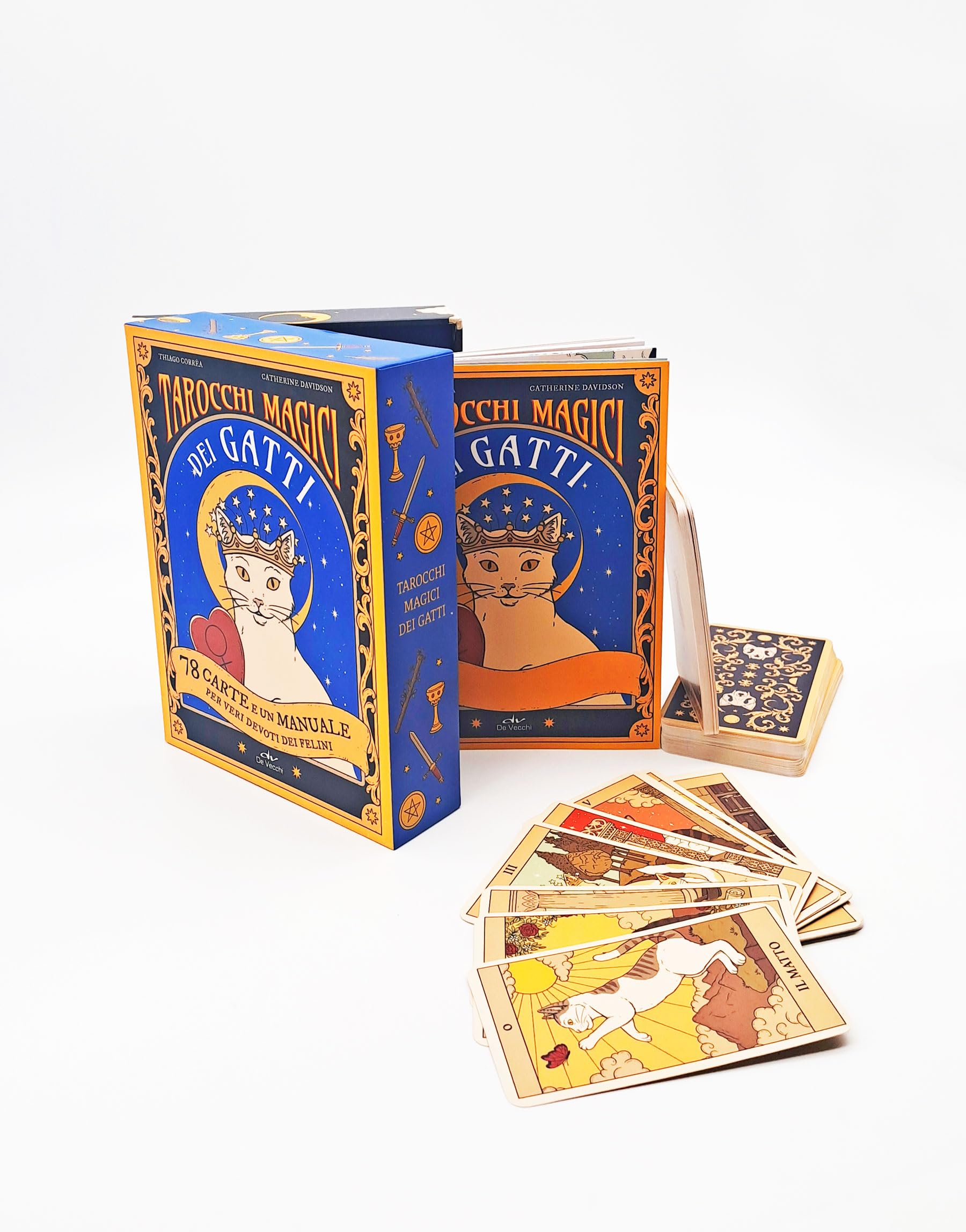Tarocchi magici dei gatti. 78 carte e un manuale per veri devoti dei felini. Ediz. a colori. Con 78 Carte