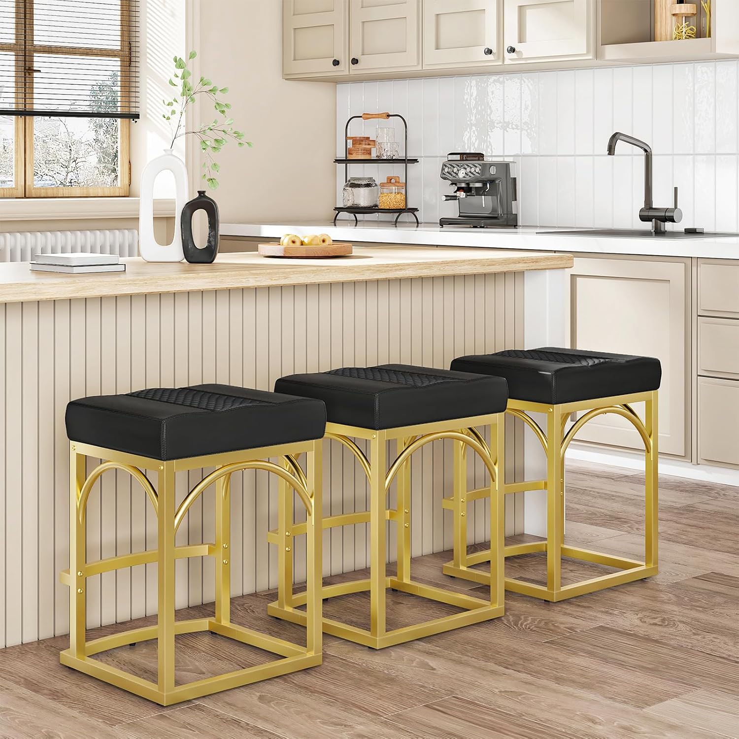 HOOBRO Bar Stools, Set of 2 Bar Chair, 24.4" Counter Height Bar Stools with Curved Footrest, PU Upholstered with Metal Frame, Barstools for Kitchen, Living Room, Bar, Gold and Black BD80BYP201
