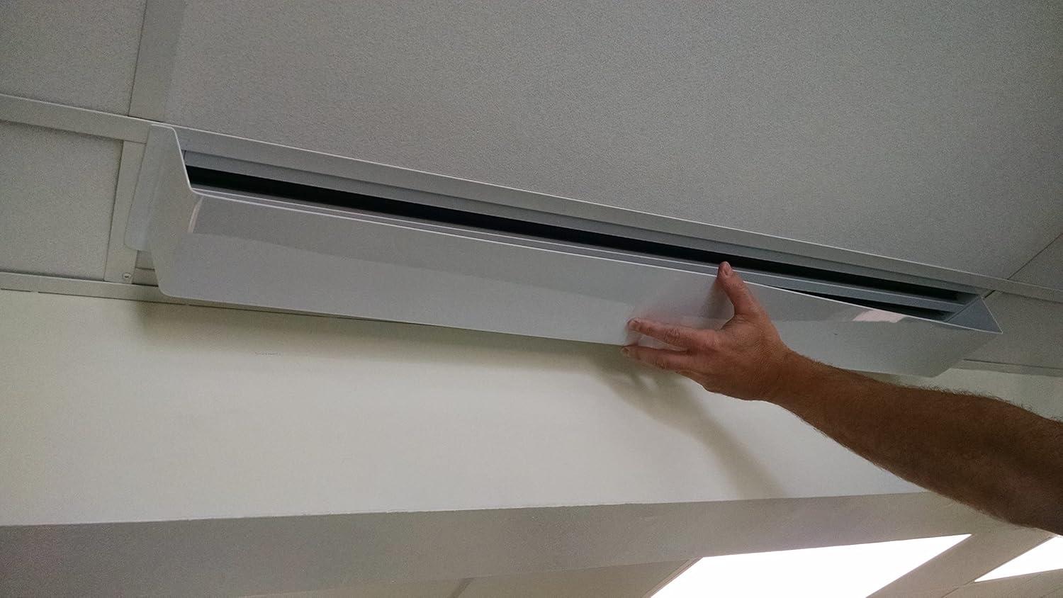 4' Linear Vent Air Diverter, 2" wide for 1 slot air vent. (487548x2)