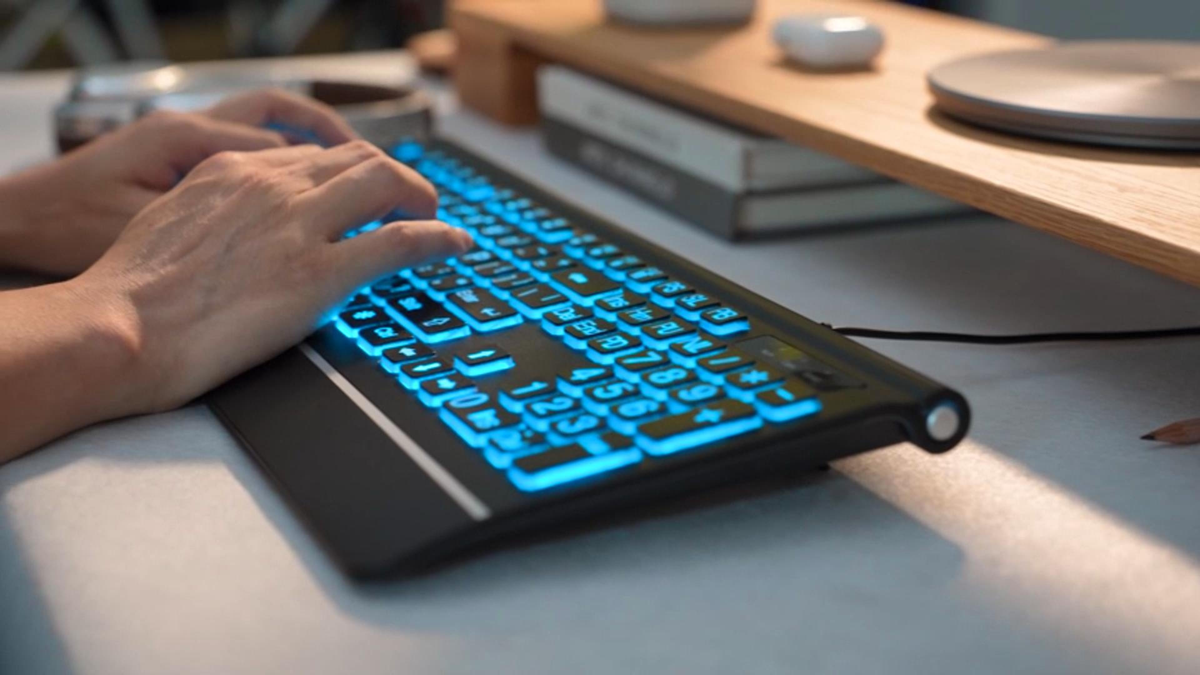 Amazon | BERGUF 大きめの文字のバックライト付きキーボード、静かな