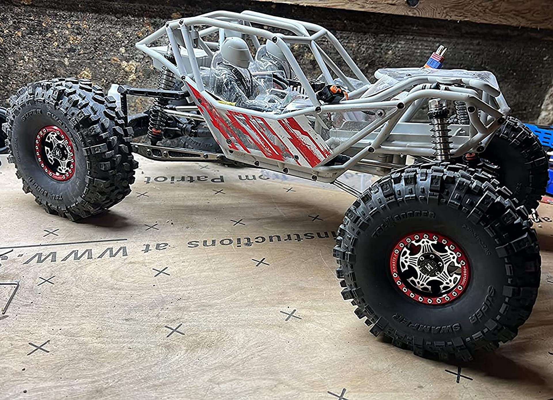 hobbysoul 4 szt. felgi aluminiowe duch 2.2 z koralikami sześciokątne 12 mm czerwony/srebrny/czarny kolor pasuje do RC Crawler Truck 2.2 Opony