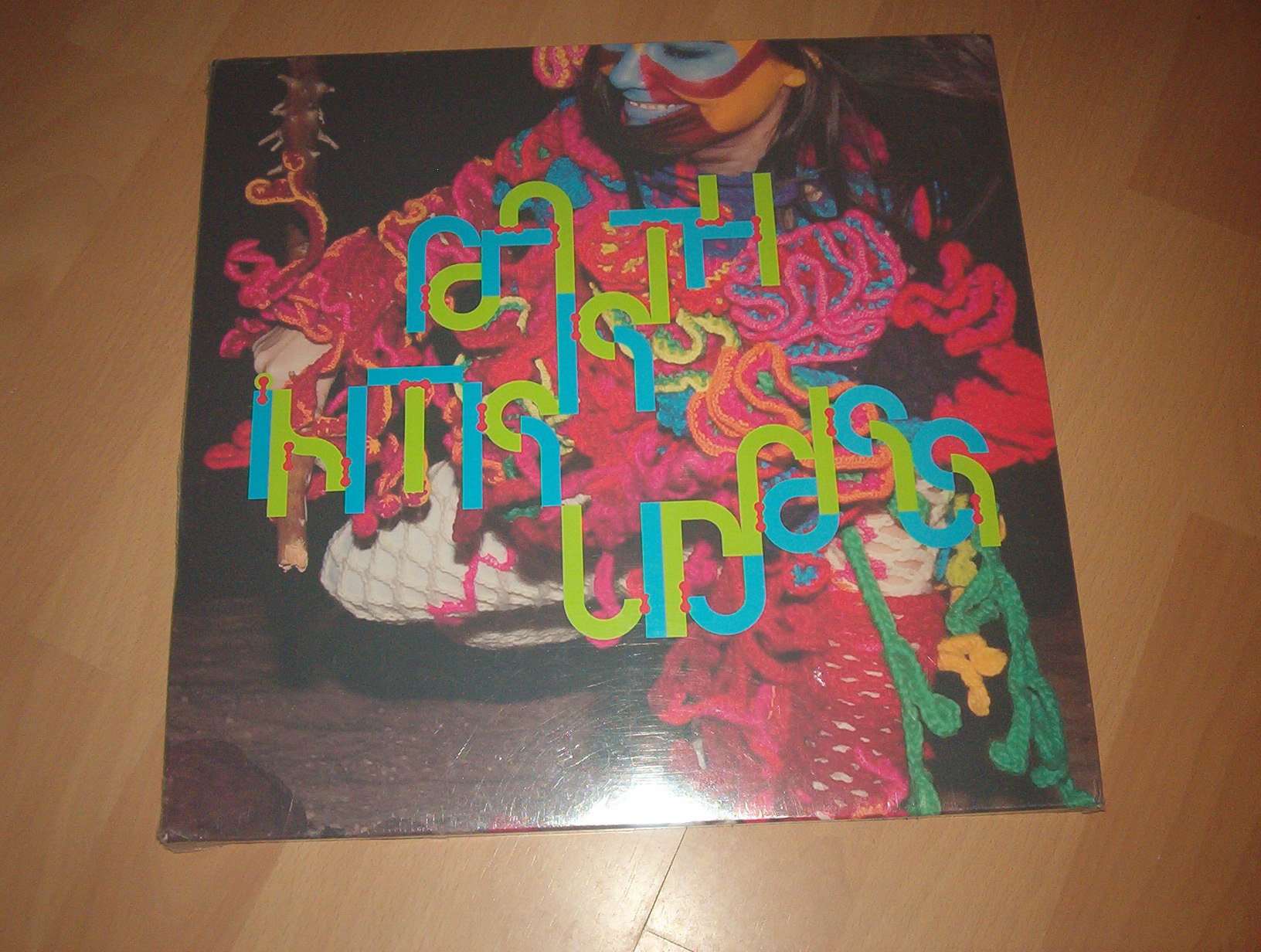 Earth Intruders : Björk: Amazon.it: CD e Vinili}