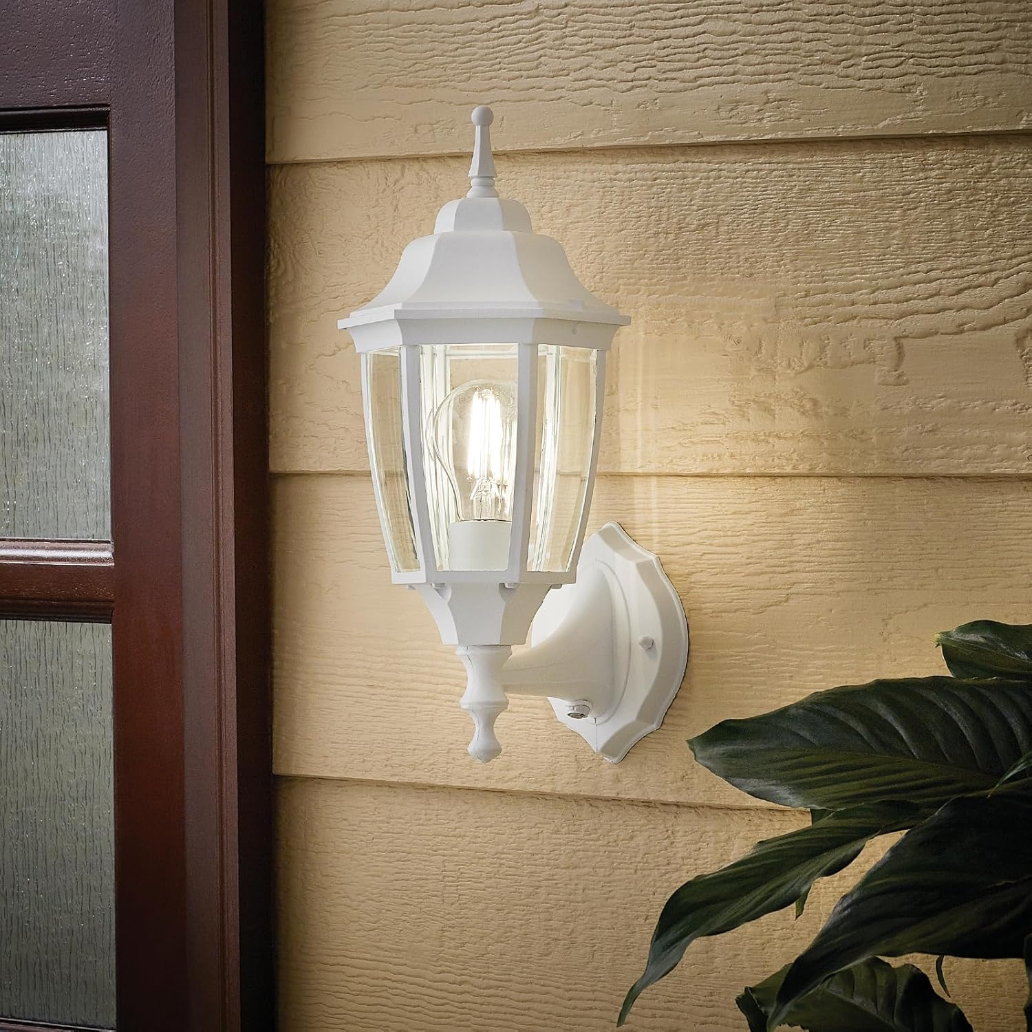 Photocell-Controlled Outdoor Wall Light – Die-Cast Aluminum & Glass Water-Resistant Exterior Fixture, Wet Location Rated, E26 Base (60W Max) for Porch, Garage, Garden（Black）