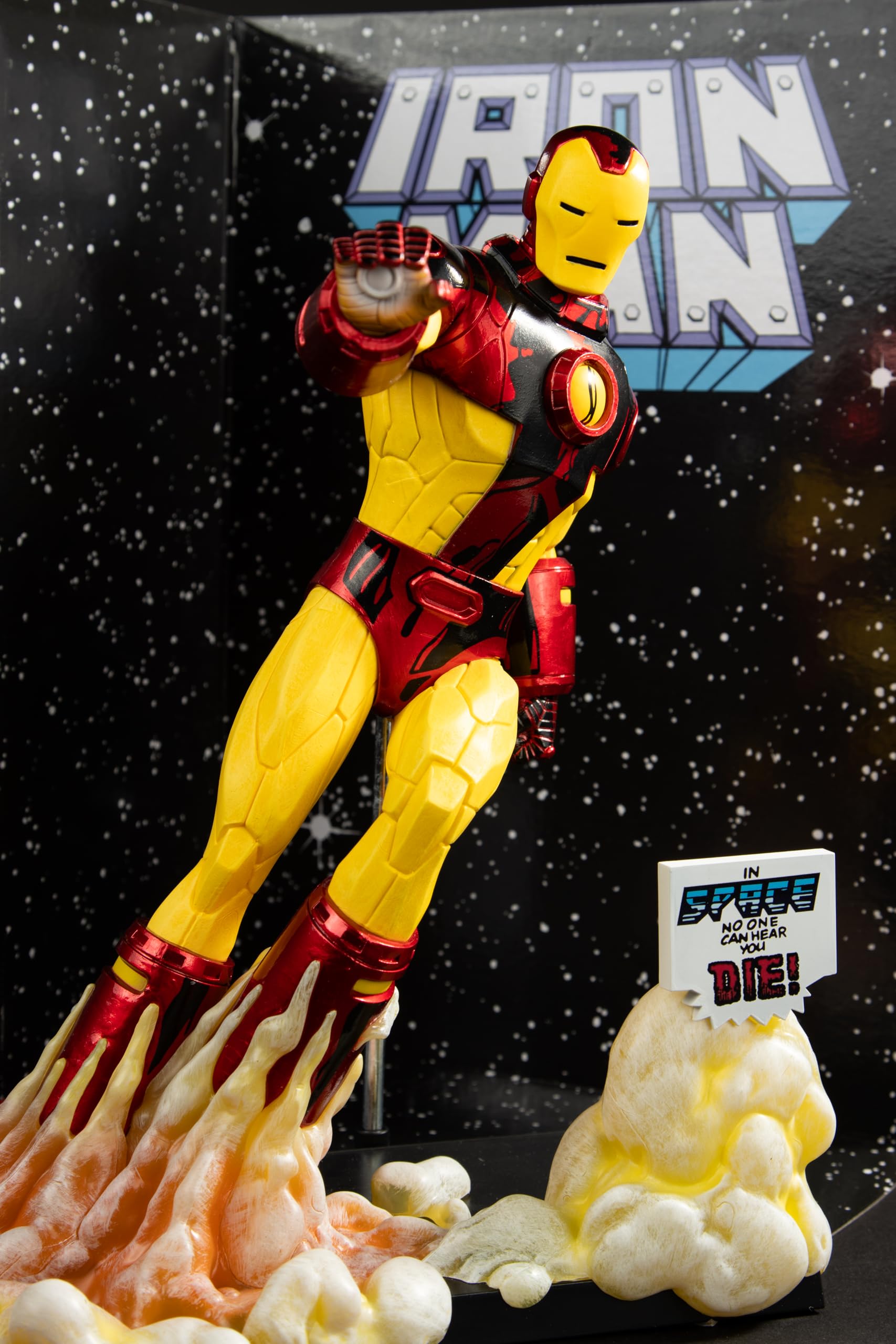 McFarlane Marvel Iron Man #256 Figurka kolekcjonerska w skali 1/6 ze sceną i komiksem
