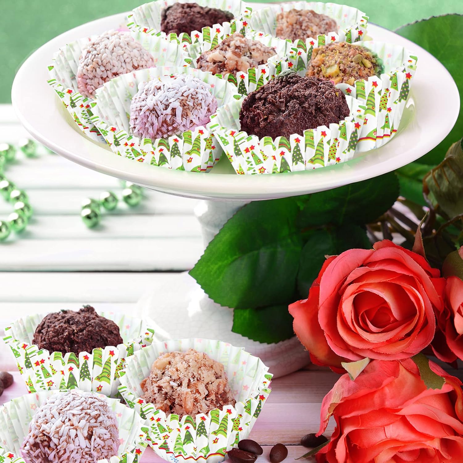 Gerrii 600 Pcs Christmas Candy Cups Paper Mini Baking Liners, Cute