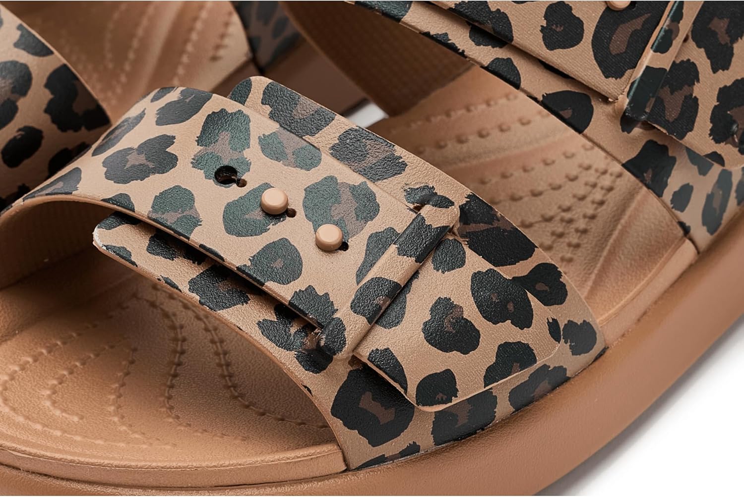 Crocs Women's Brooklyn Buckle Low Sandals - Image 2