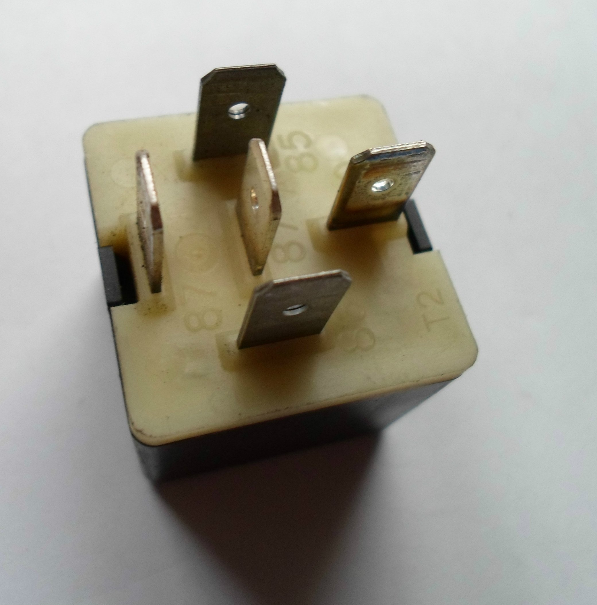 Amazon.com: Dodge Chrysler 56006707 OEM Relay : Automotive 