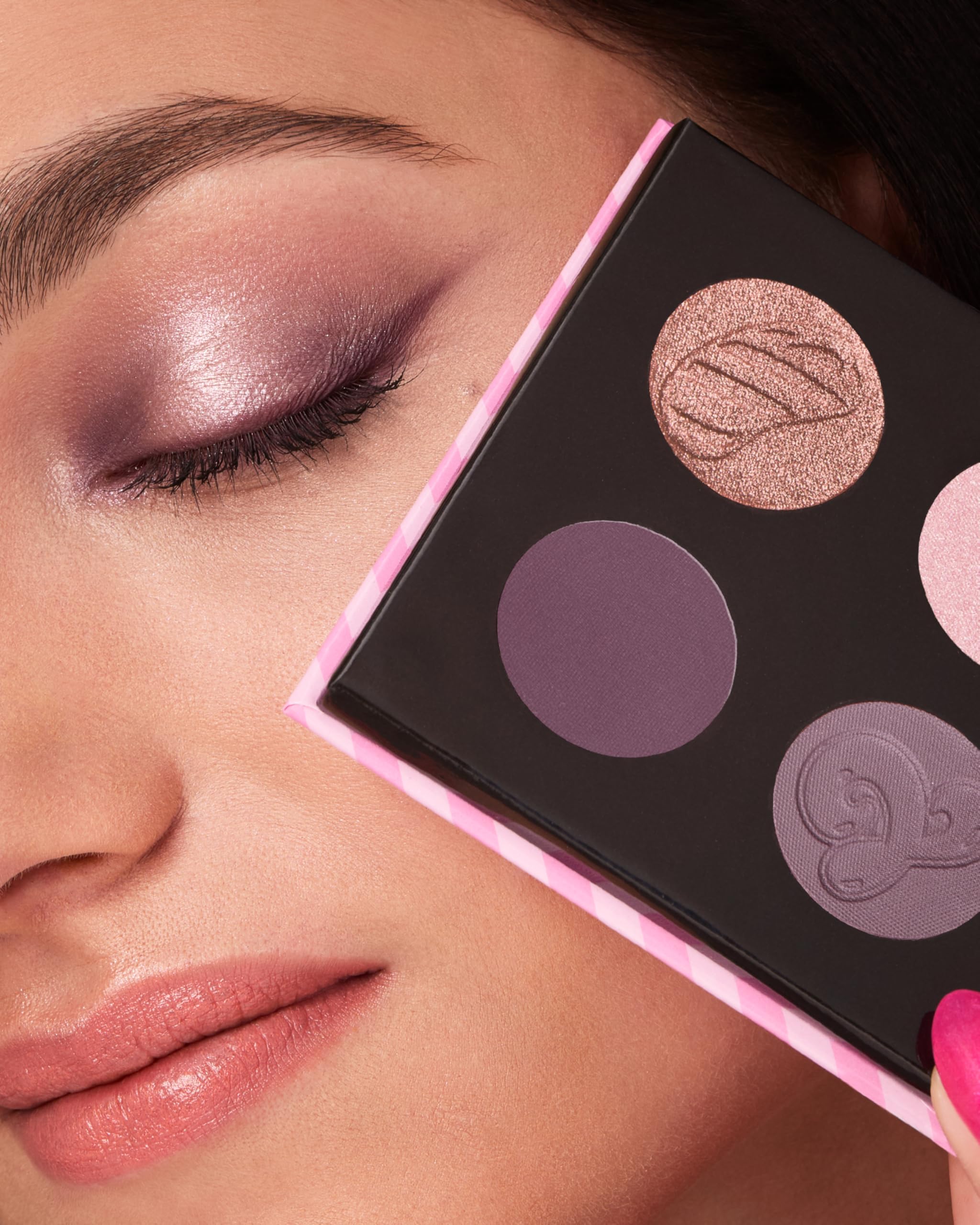 KIKO Milano Candy Crush Multi Finish Eyeshadow Palette 01, Palette With 4 Eyeshadows With Matte, Metallic And Shiny Finishes - Image 4