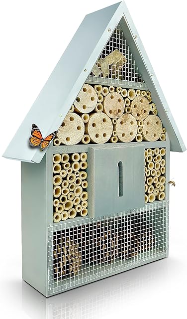 Bug Hotel Bug House Insect House with metal roof Large 40x28x8.5cm - a Home for all your Garden Insects - Attracts Ladybirds, Butterflies, Wild Bees, Crickets & many other Species