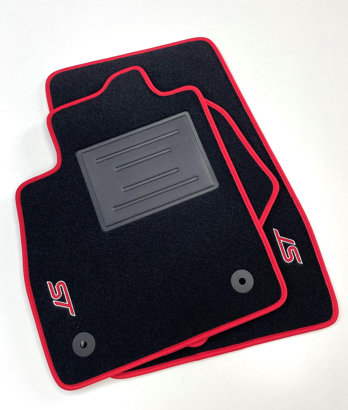 ASC Tappetini Auto Compatibili con Ford Puma II 2019-/Hybrid ST Line, Moquette, Bordo Antiscivolo, Battitacco in Gomma, 2 Loghi Ricamati