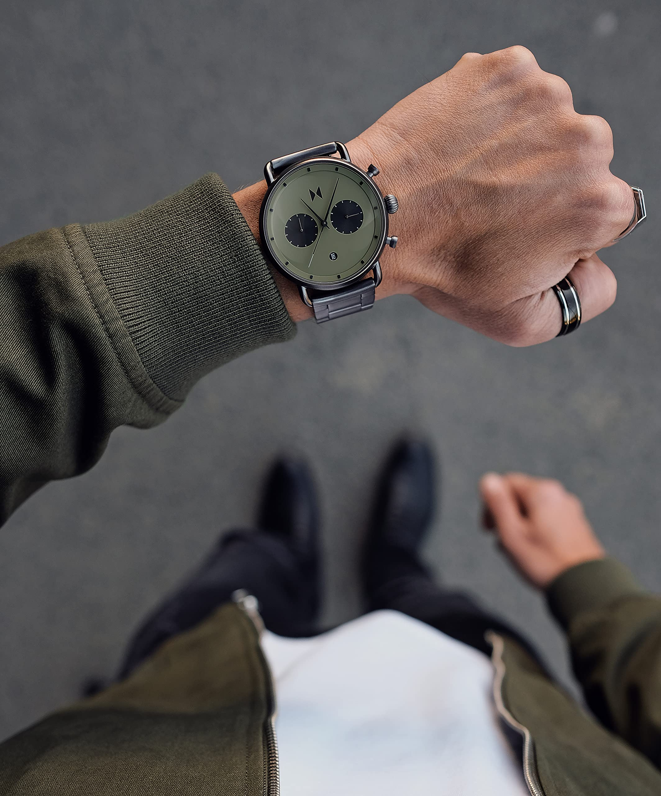 MVMT Blacktop Herren Chronograph Uhr mit Edelstahl und Lederarmband