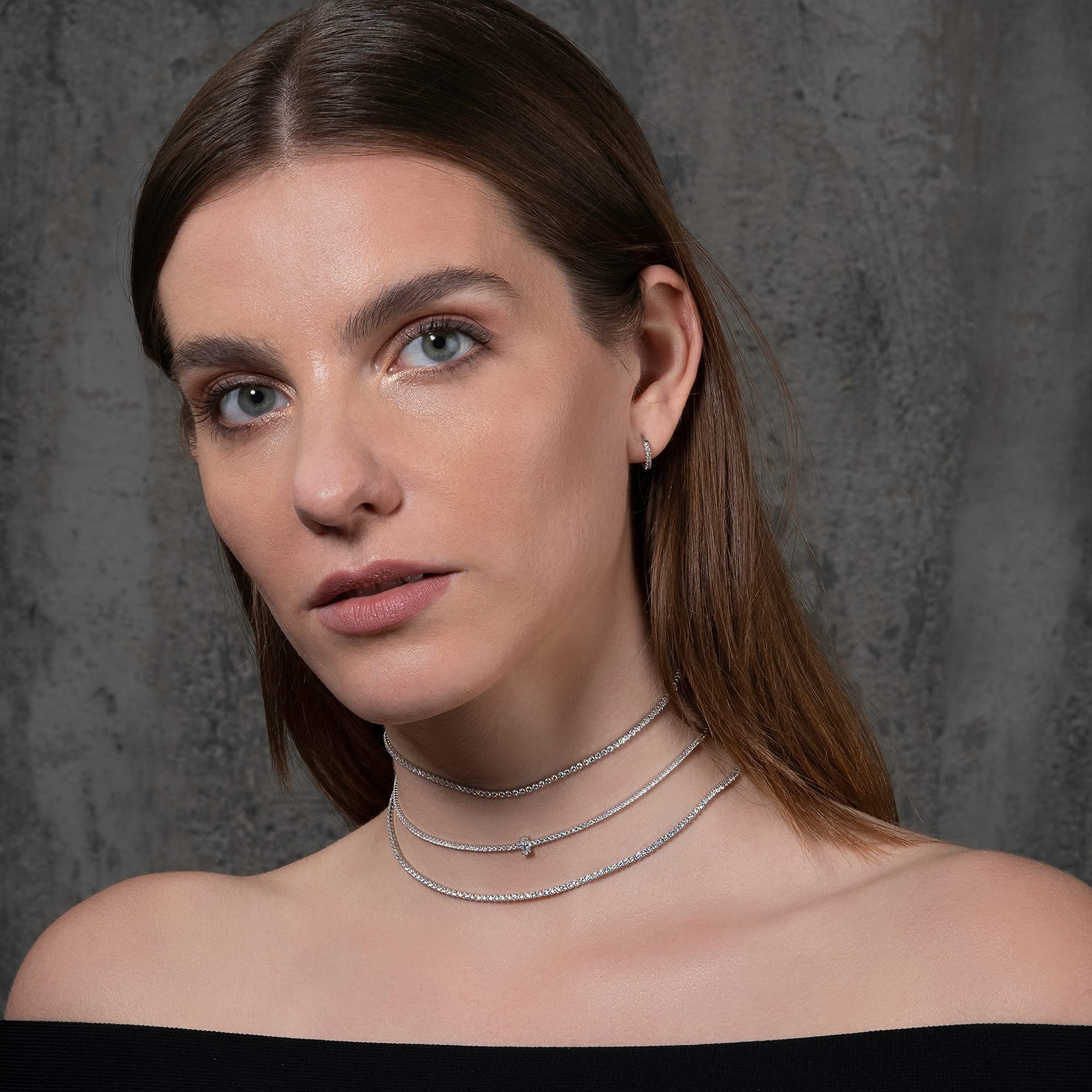 namana Collier Ras de Cou pour Femme et Adolescente, Collier Choker Fin serti de Pierres en Zirconia, Bijoux Femme en Argent ou plaqué Or