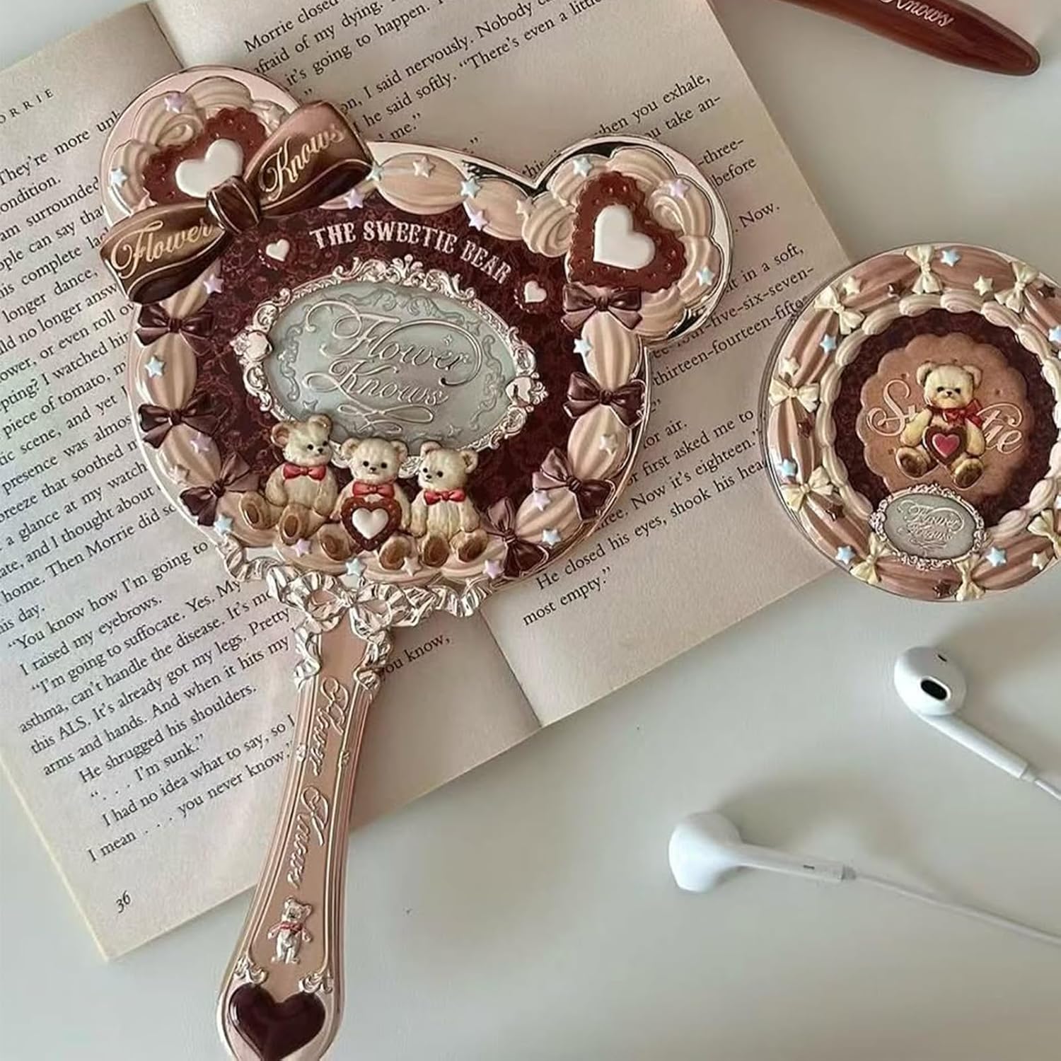 Flower Knows The Sweetie Bear Hand Mirror,Vintage Portable Handheld Mirror,Fancy & Pretty Princess Mirror with Long Handle,Gift for Girls(Carmal Brown)