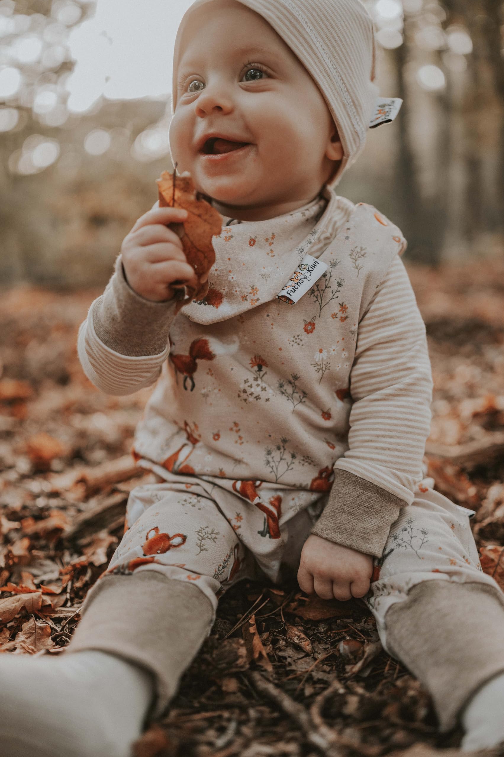 Fuchs & Kiwi Baby Strampler Set mit Halstuch für Neugeborene Jungen & Mädchen - Öko-Tex, Handmade in Berlin - Baby Erstausstattung mit Babylätzchen - Für jede Jahreszeit