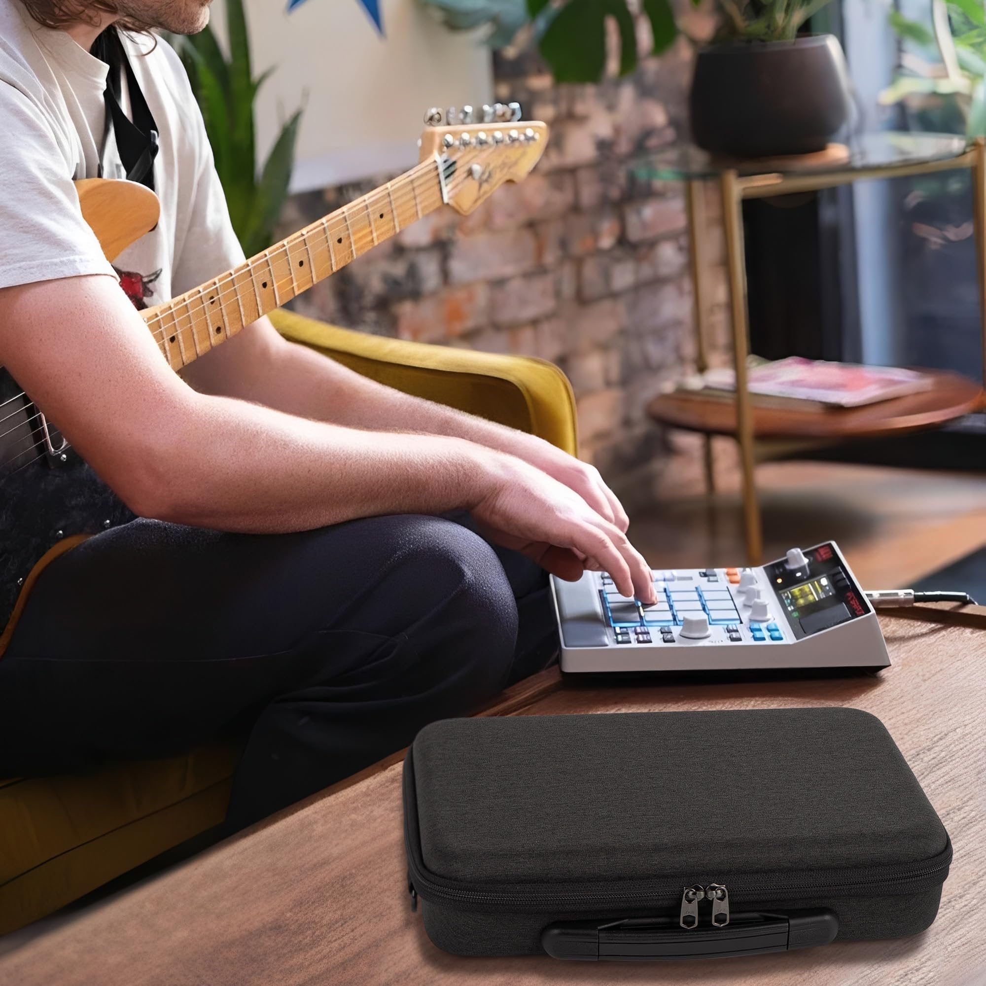 GEEKRIA Custodia rigida da viaggio compatibile con Akai Professional MPC Sample Portable Groovebox, borsa da trasporto per sampler audio (grigio scuro)
