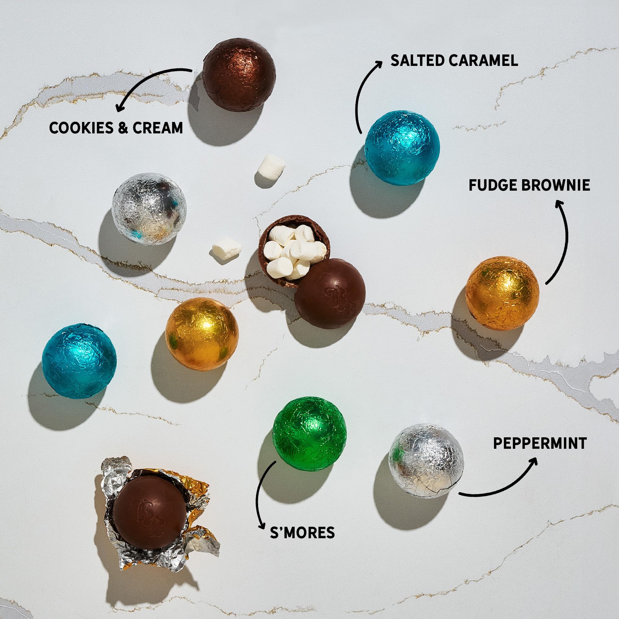 BomBombs, bombe di cioccolata calda, include brownie al fudge, caramello, s'mores, biscotti e panna e bombe di cacao alla menta piperita ripiene di marshmallow, set da 24