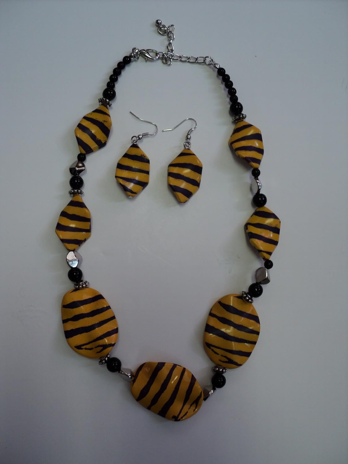 Tiger Stripe Stone Necklace Set Yellow & Purple Clothing