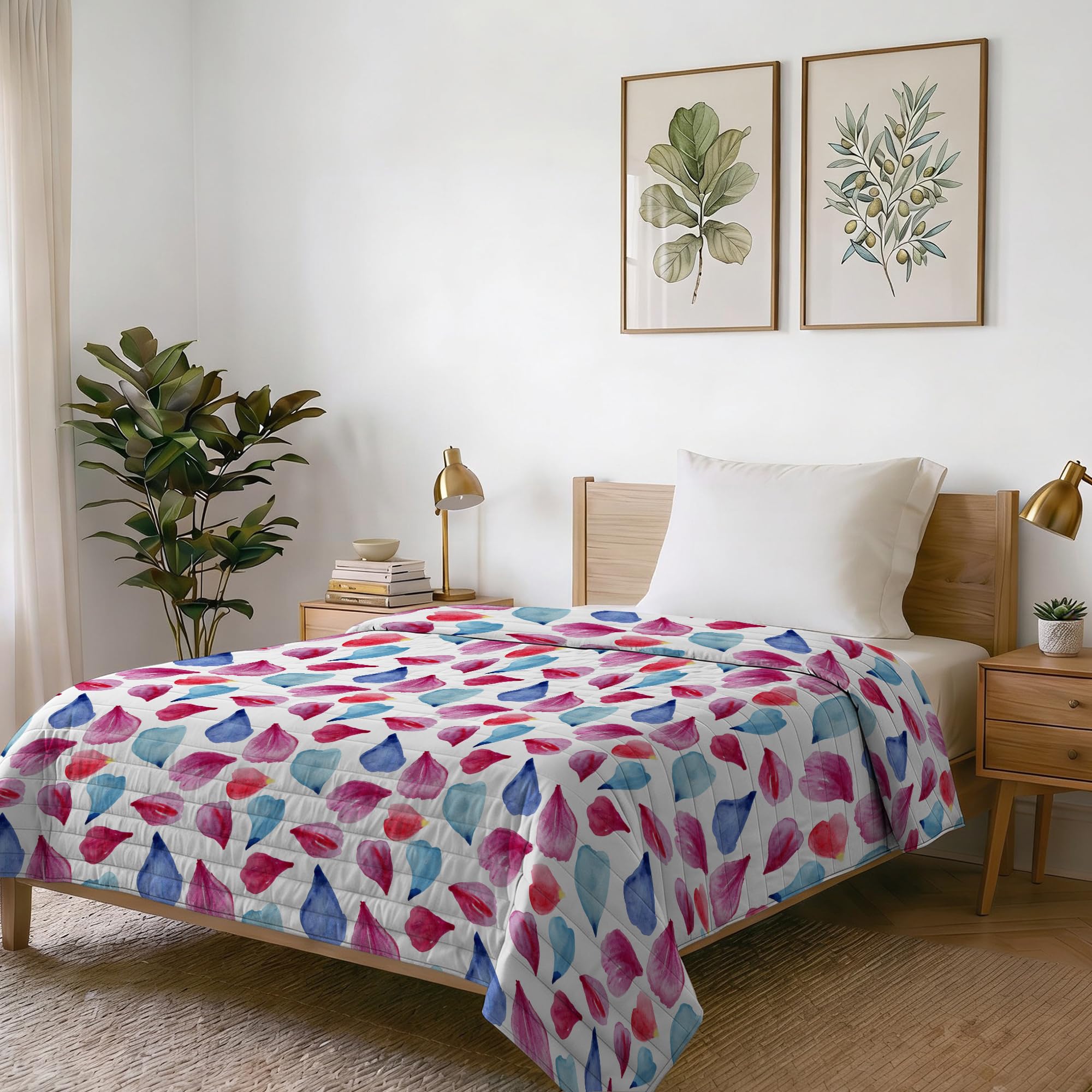 Italian Bed Linen Fantasy Microfibre Summer Quilt, Single 170 x 270 cm, Petals
