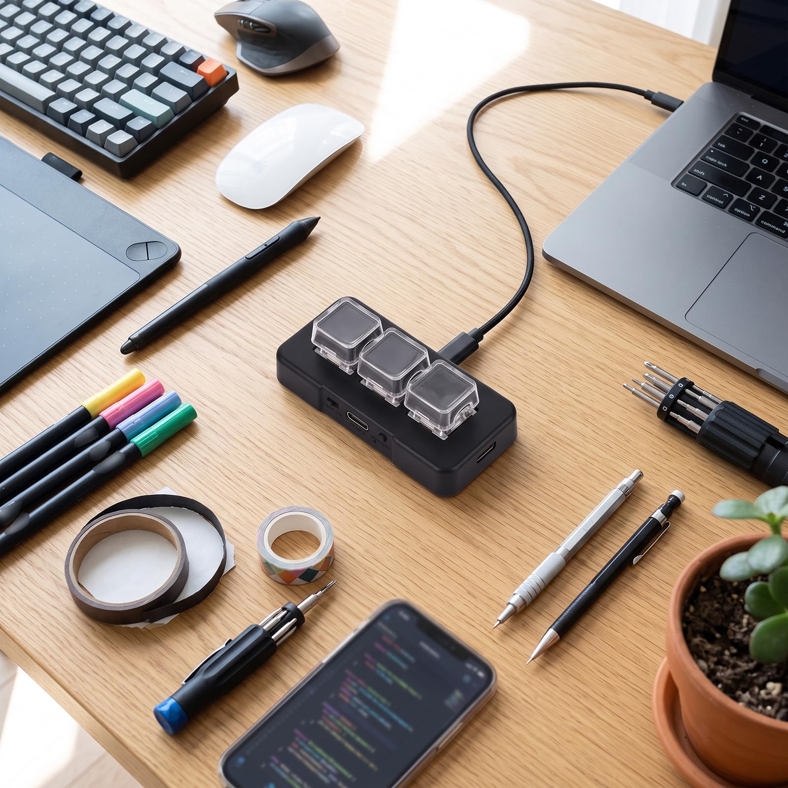 Cryfokt Tastierino Programmabile con 3 Tasti, con Connessione Cablata 2.4G Bluetooth 3 Modalità, Tastiera Meccanica Macro per Computer Portatile Desktop (BLACK)