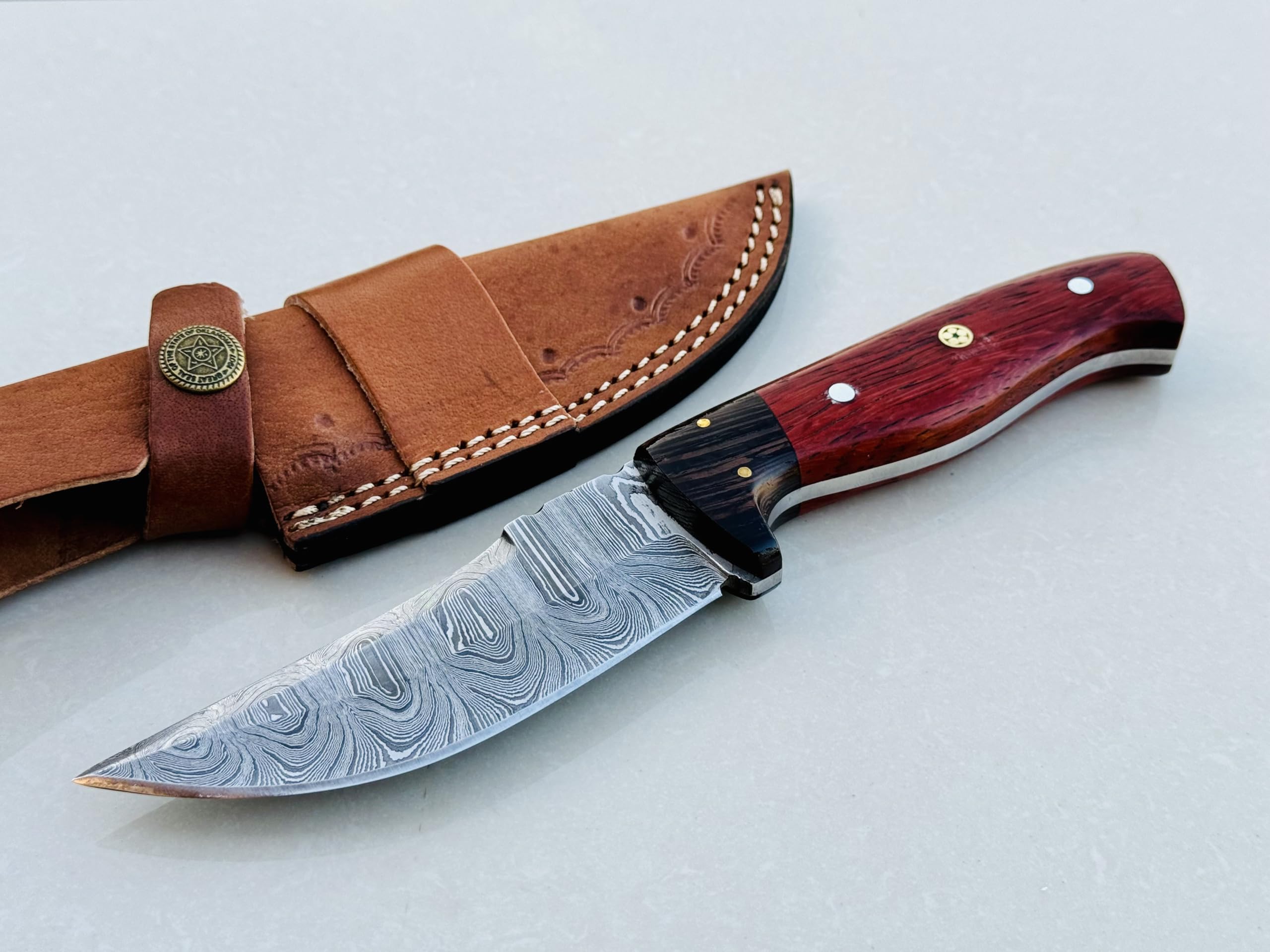 RANDY KNIVESHandmade Damascus Hunting Knife with Leather Sheath - Fixed Blade Hunting Knife - Knife with Leather Sheath Belt Loop - Ideal for Skinning, Camping, Outdoor