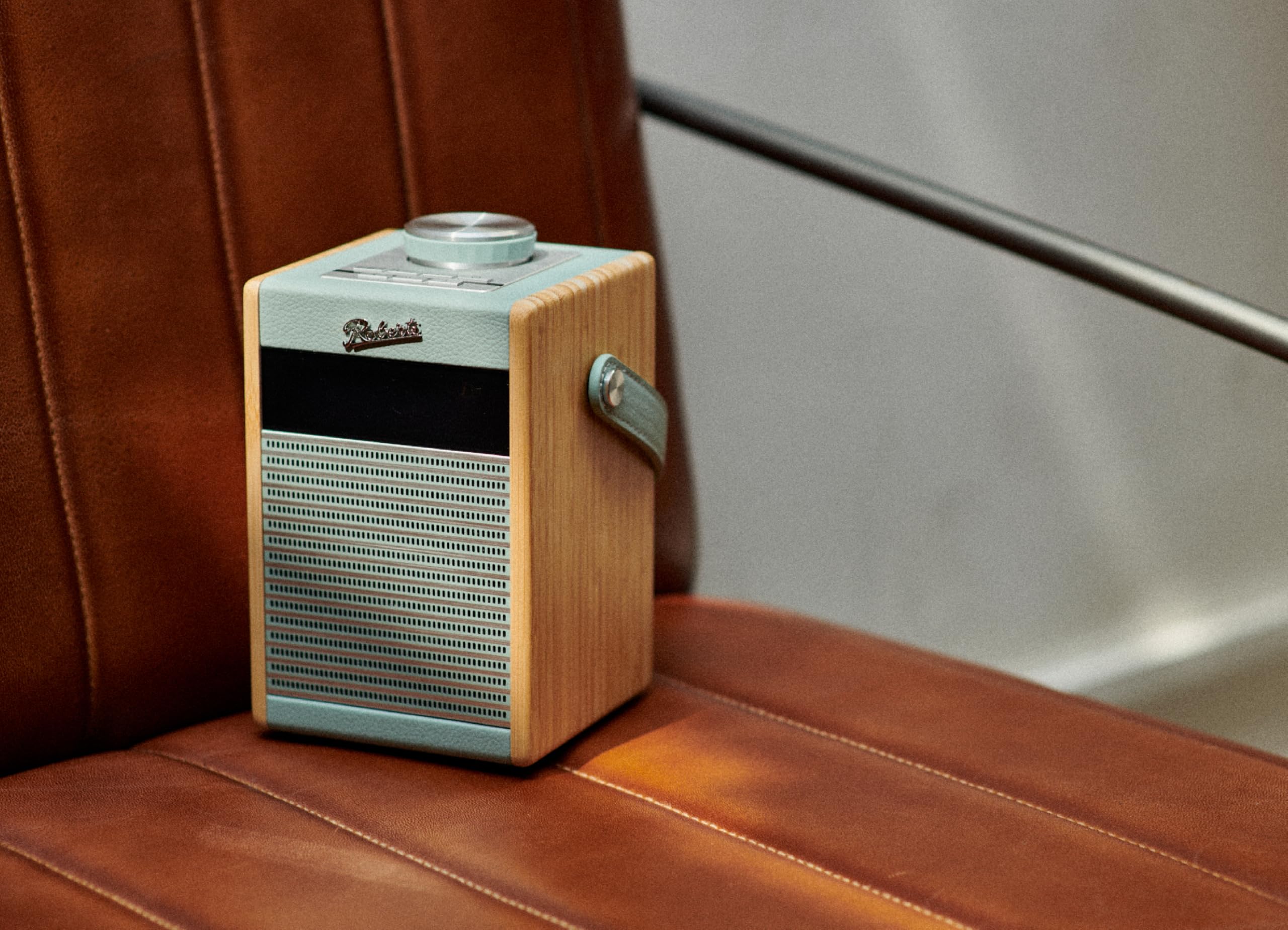 Rambler Midi Retro-Radiowecker, tragbar, Dab+/FM/Bluetooth, Himmelblau