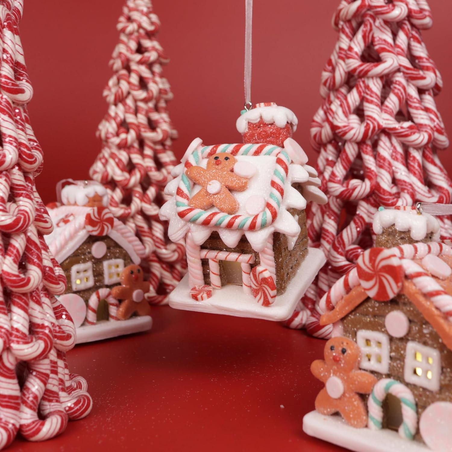 Needzo Light Up Gingerbread House Ornament, Festive Christmas Tree Decor, Holiday Keepsake Gifts, 3 x 3.5 Inches, Style May Vary - Image 5